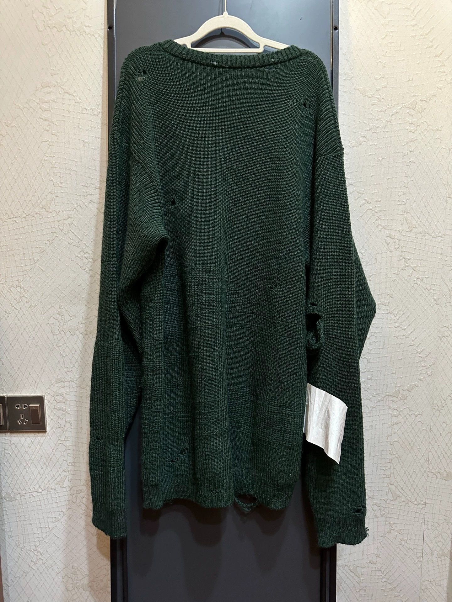 Vetements Vetements FW19 Oversized Distressed Sweater - dmc Size US L / EU 52-54 / 3 - 4 Thumbnail
