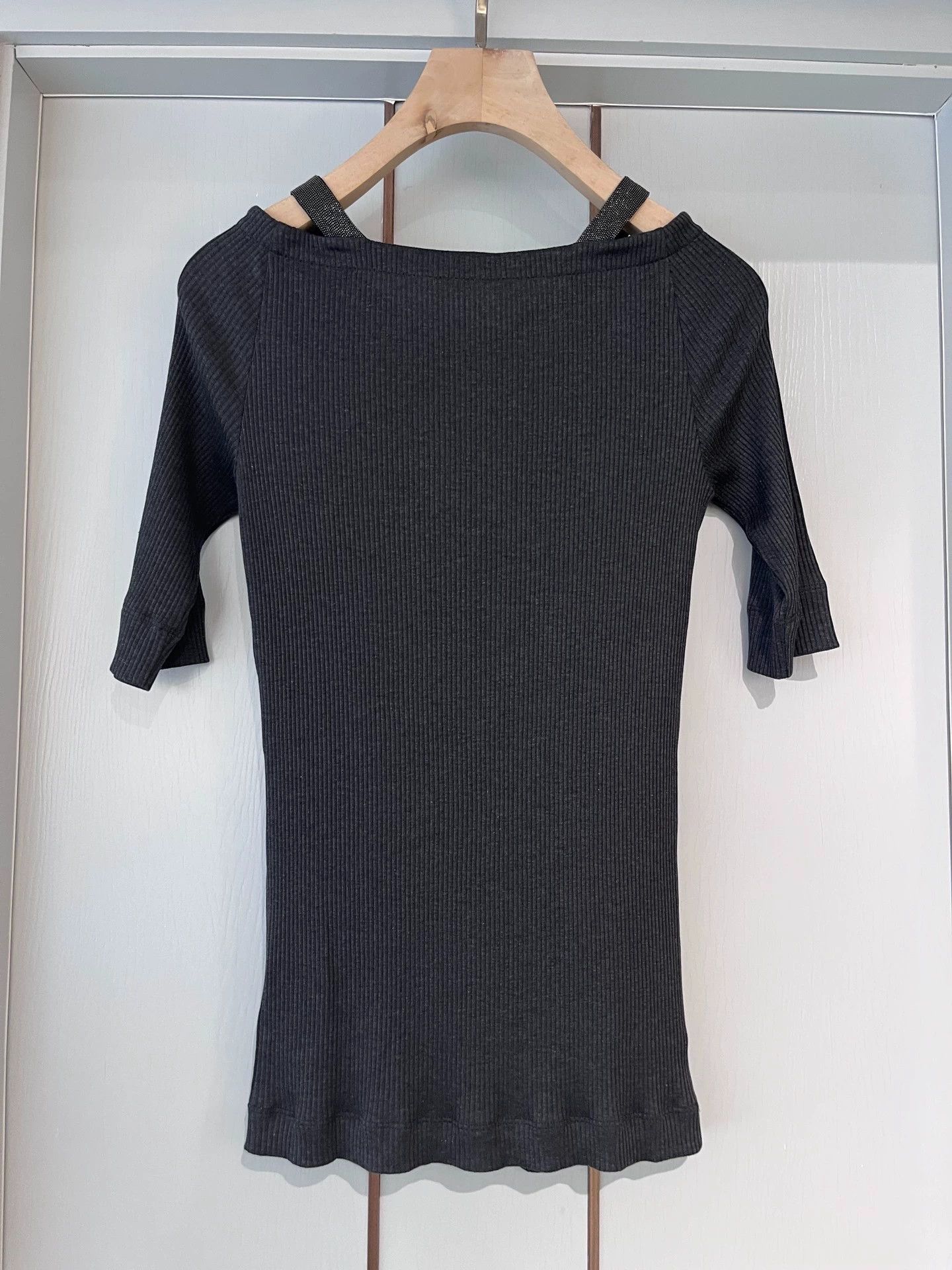 Brunello Cucinelli Brunello Cucinelli Gray V-Neck Knit Top - dmc Size US S / EU 44-46 / 1 - 2 Thumbnail