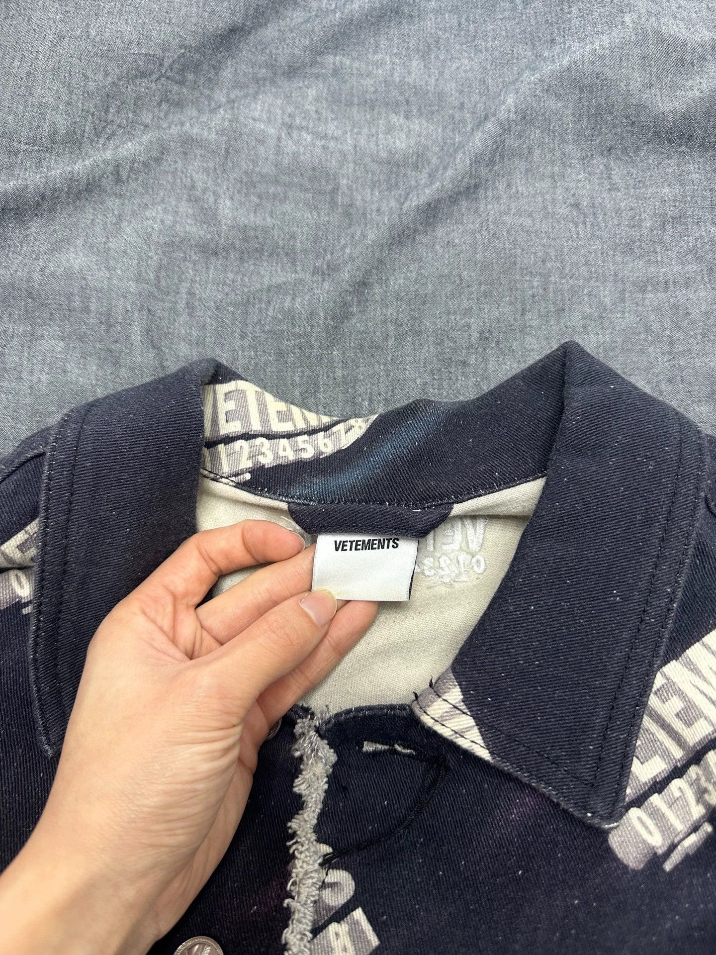 Vetements Vetements Contrast Print Denim Jacket - dmc Size US L / EU 52-54 / 3 - 2 Thumbnail