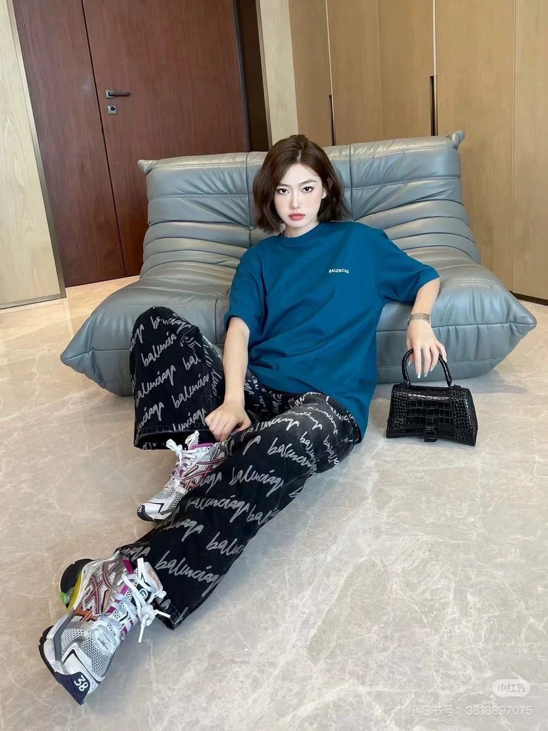Balenciaga Balenciaga Blue Embroidered Coke Wave T-shirt - dmc Size US XS / EU 42 / 0 - 5 Thumbnail