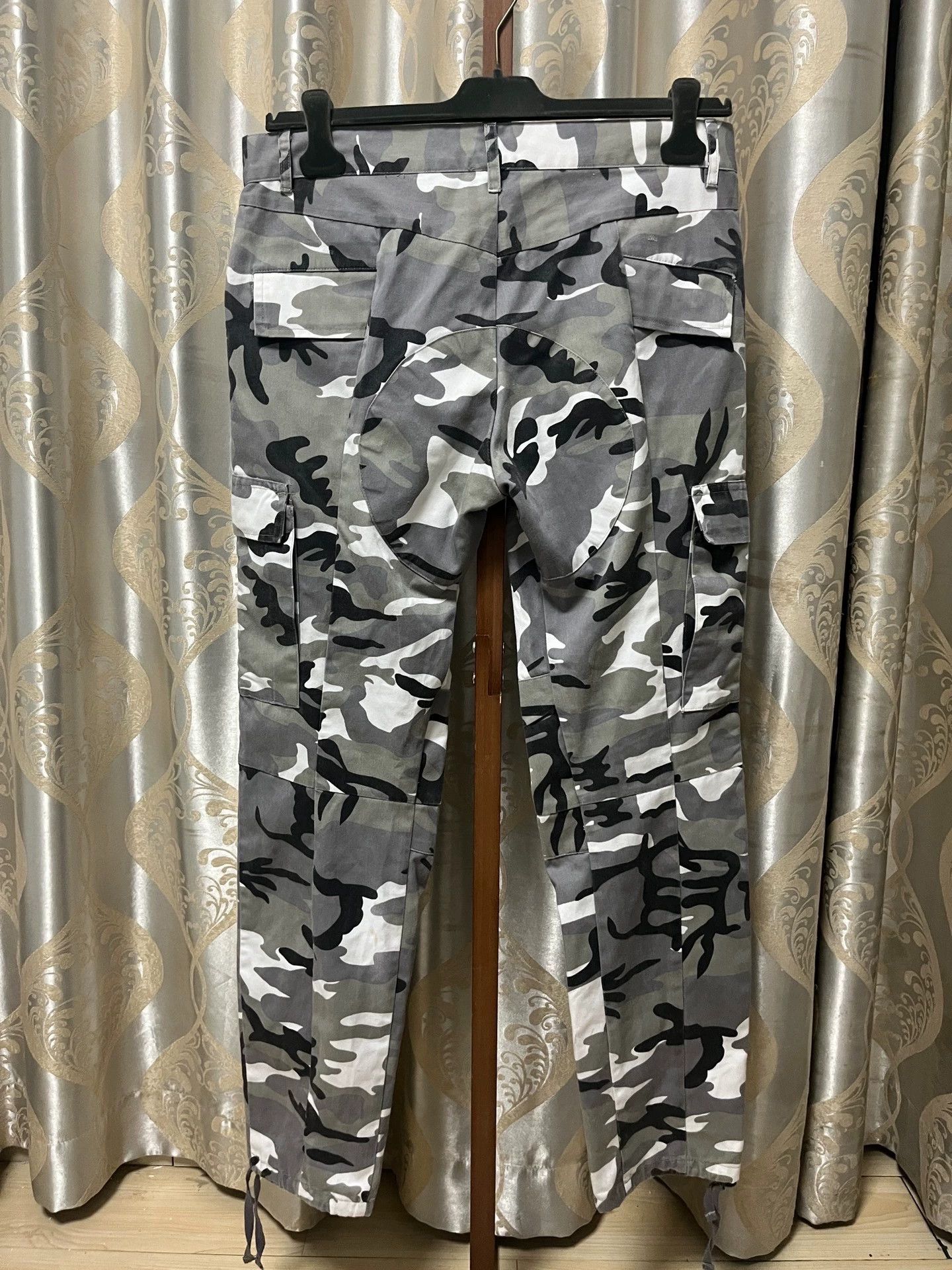 Vetements Vetements 16FW Camouflage Cargo Pants - dmc Size US 31 - 2 Thumbnail