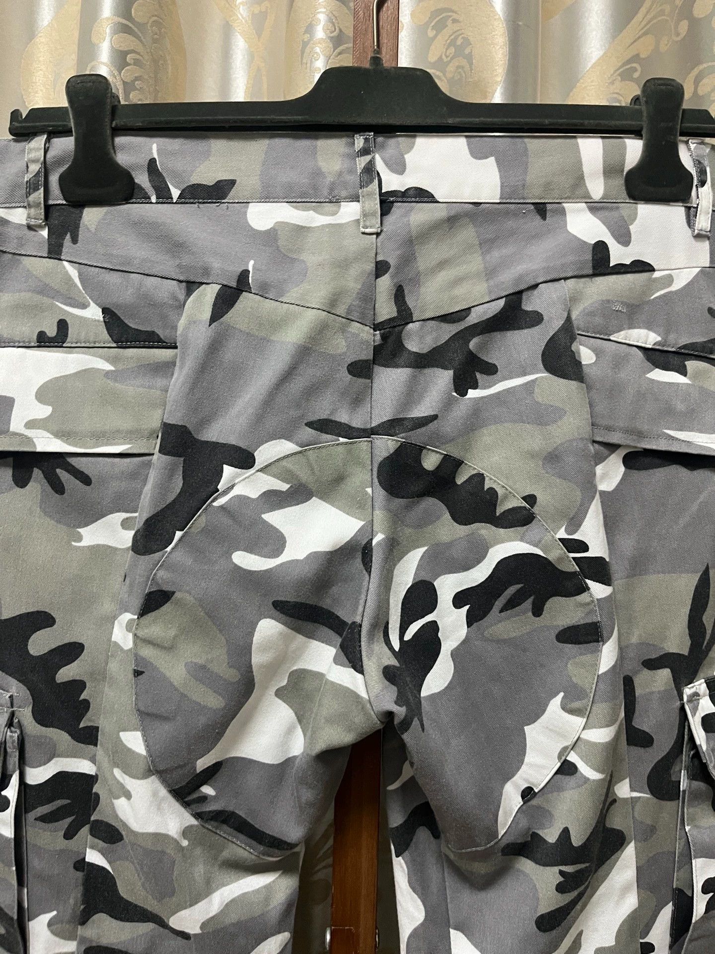 Vetements Vetements 16FW Camouflage Cargo Pants - dmc Size US 31 - 4 Thumbnail