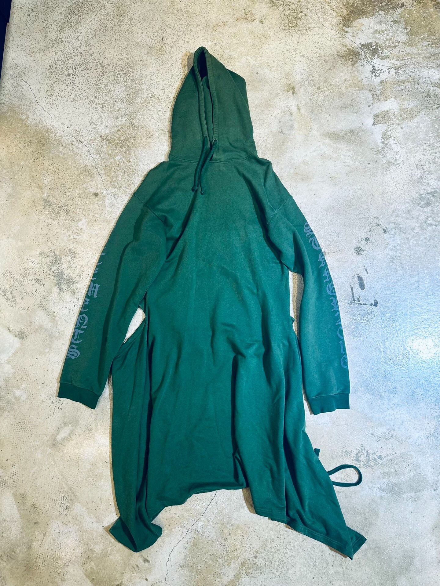 Vetements Vetements SS16 Religious Hooded Sweatshirt - dmc Size US M / EU 48-50 / 2 - 2 Thumbnail