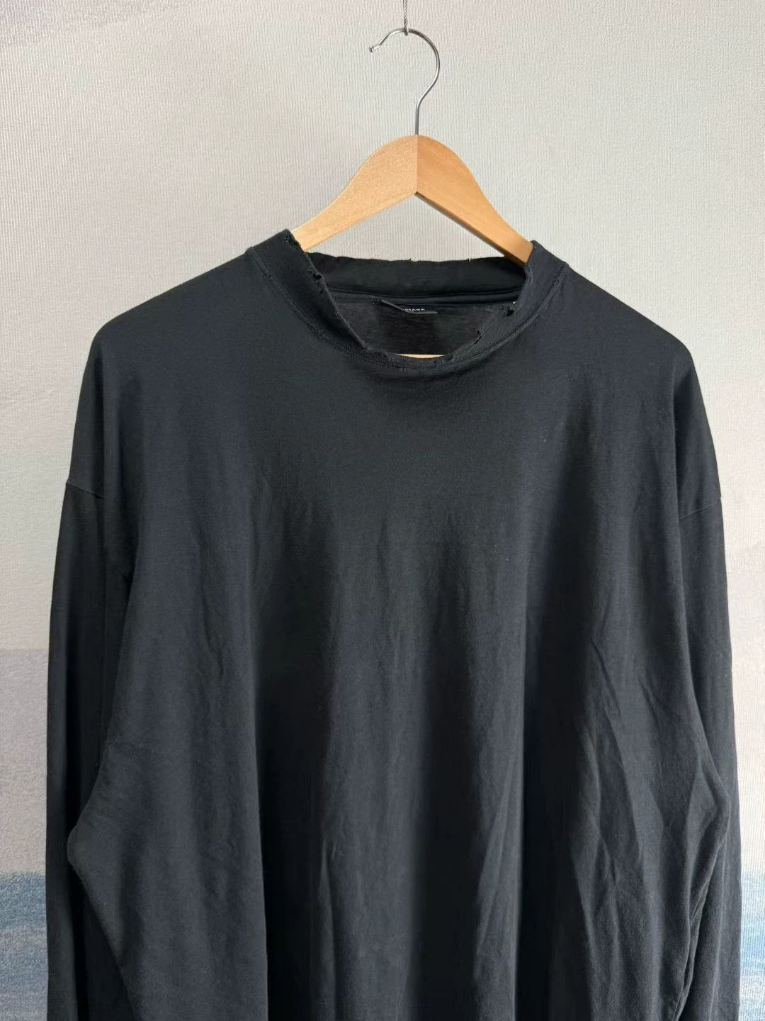 Balenciaga Balenciaga Black Embroidered Logo Longsleeve - dmc Size US XL / EU 56 / 4 - 2 Thumbnail