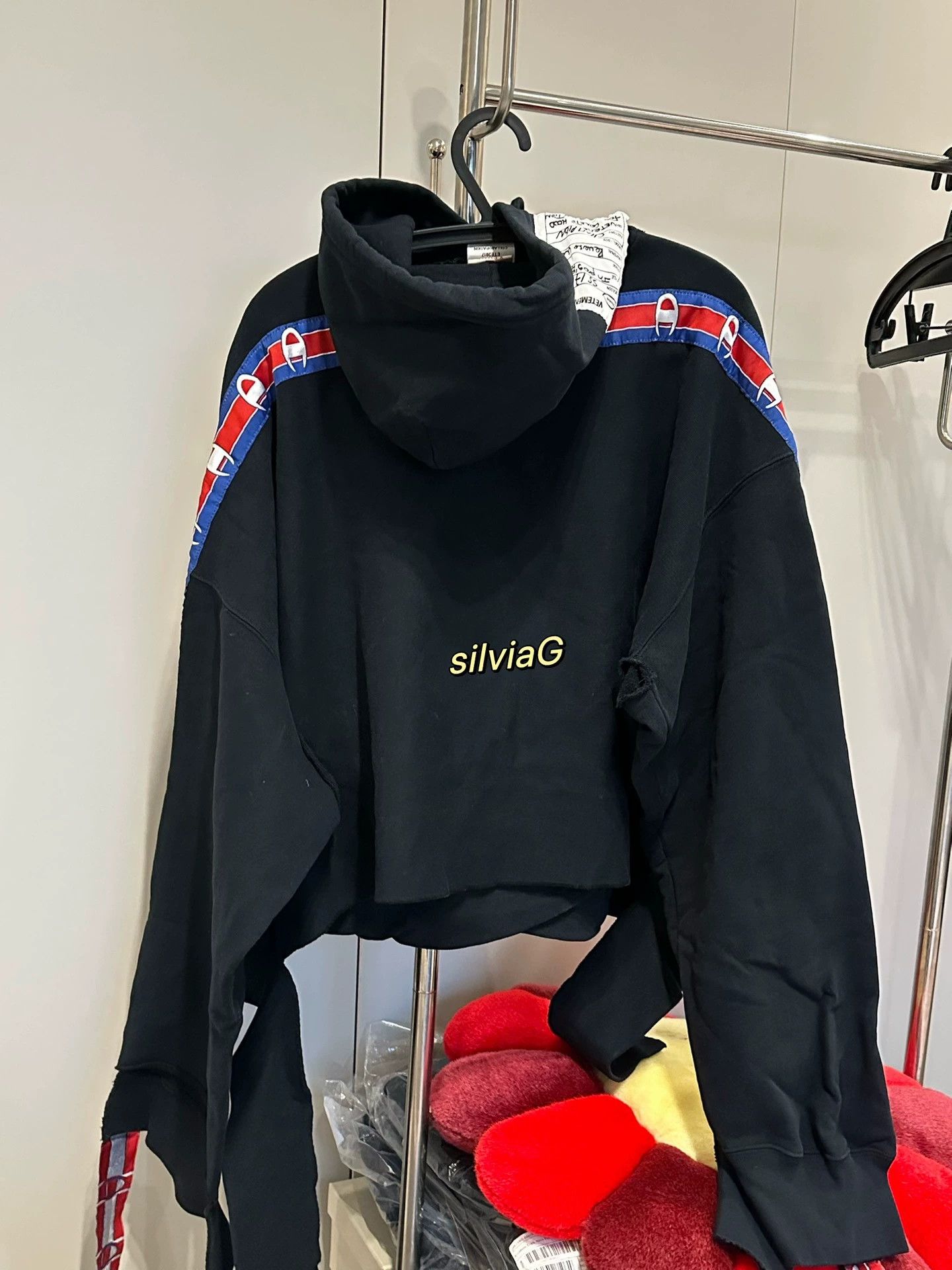 Vetements Vetements x Champion Black Hoodie Sweatshirt - dmc Size US XS / EU 42 / 0 - 2 Thumbnail