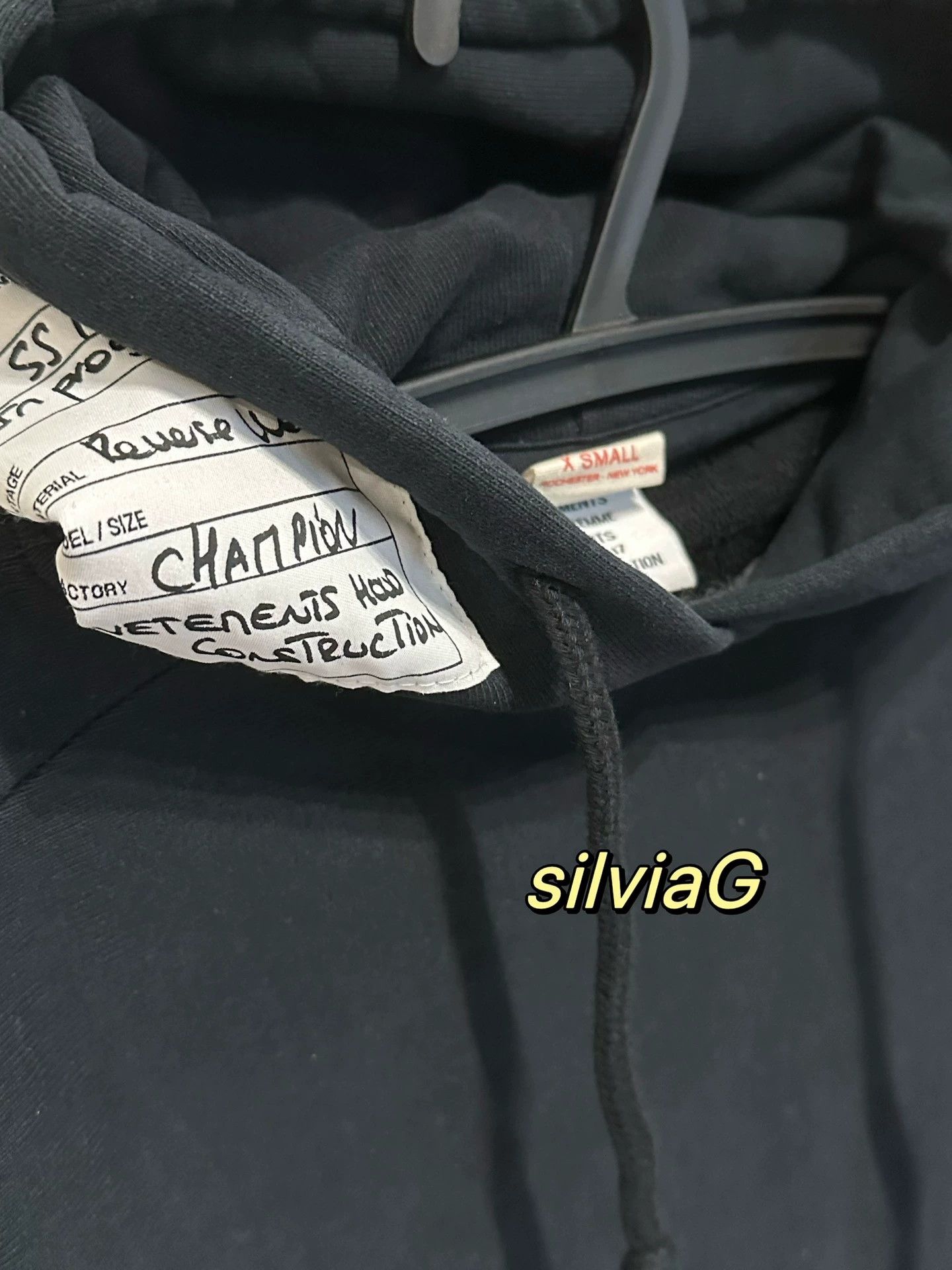 Vetements Vetements x Champion Black Hoodie Sweatshirt - dmc Size US XS / EU 42 / 0 - 3 Thumbnail