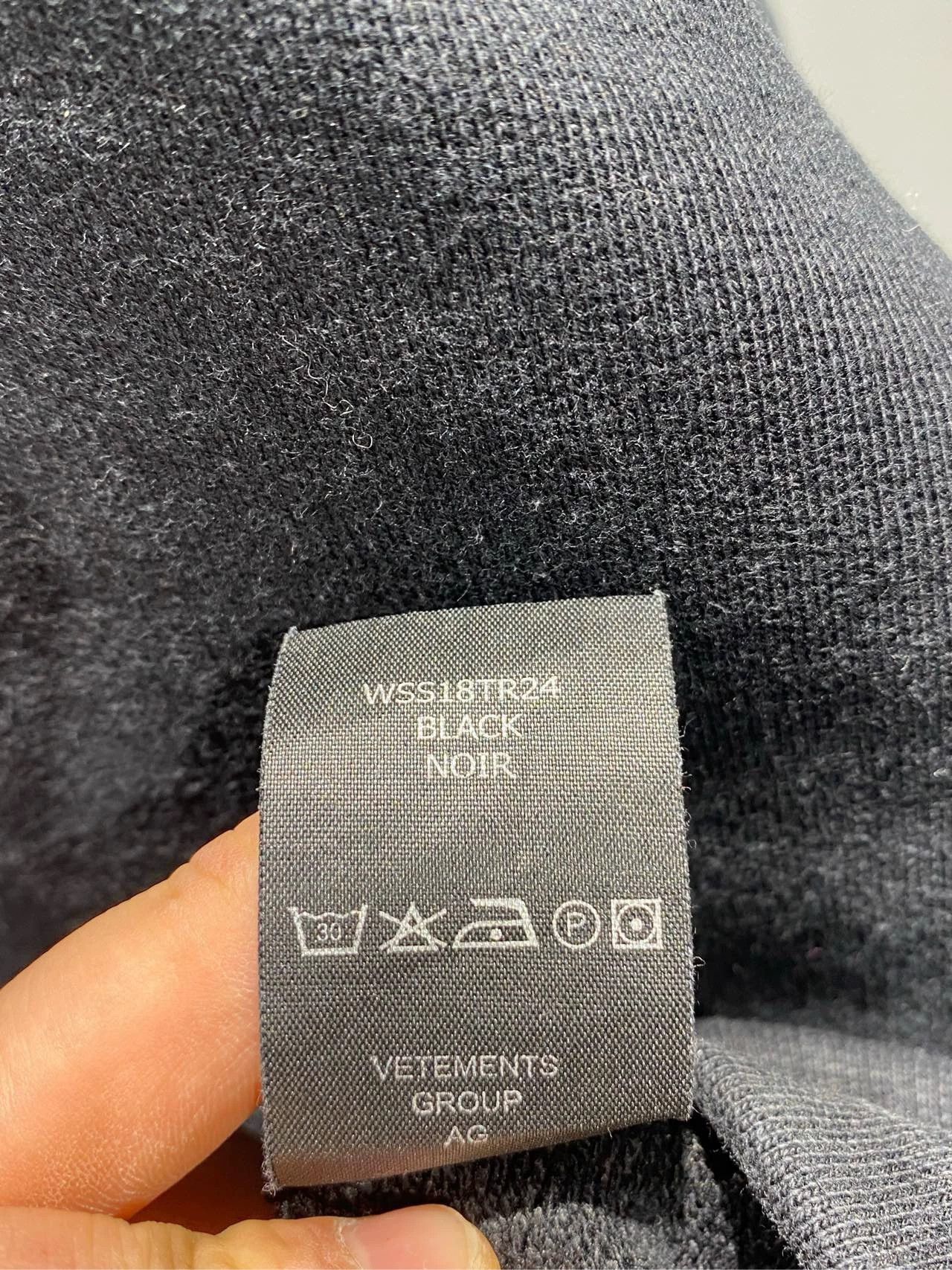 Vetements Vetements Logo Print Layered Hoodie - dmc Size US XS / EU 42 / 0 - 2 Thumbnail