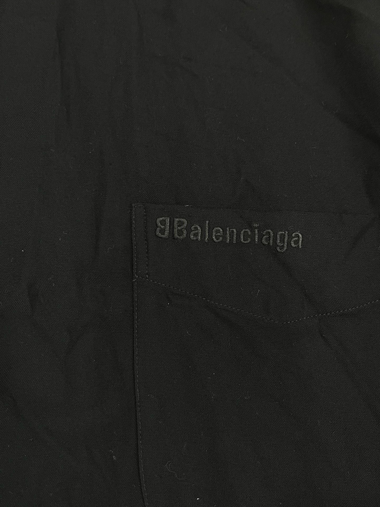 Balenciaga Balenciaga Men's Solid Short Sleeve Shirt - dmc Size US XS / EU 42 / 0 - 3 Thumbnail