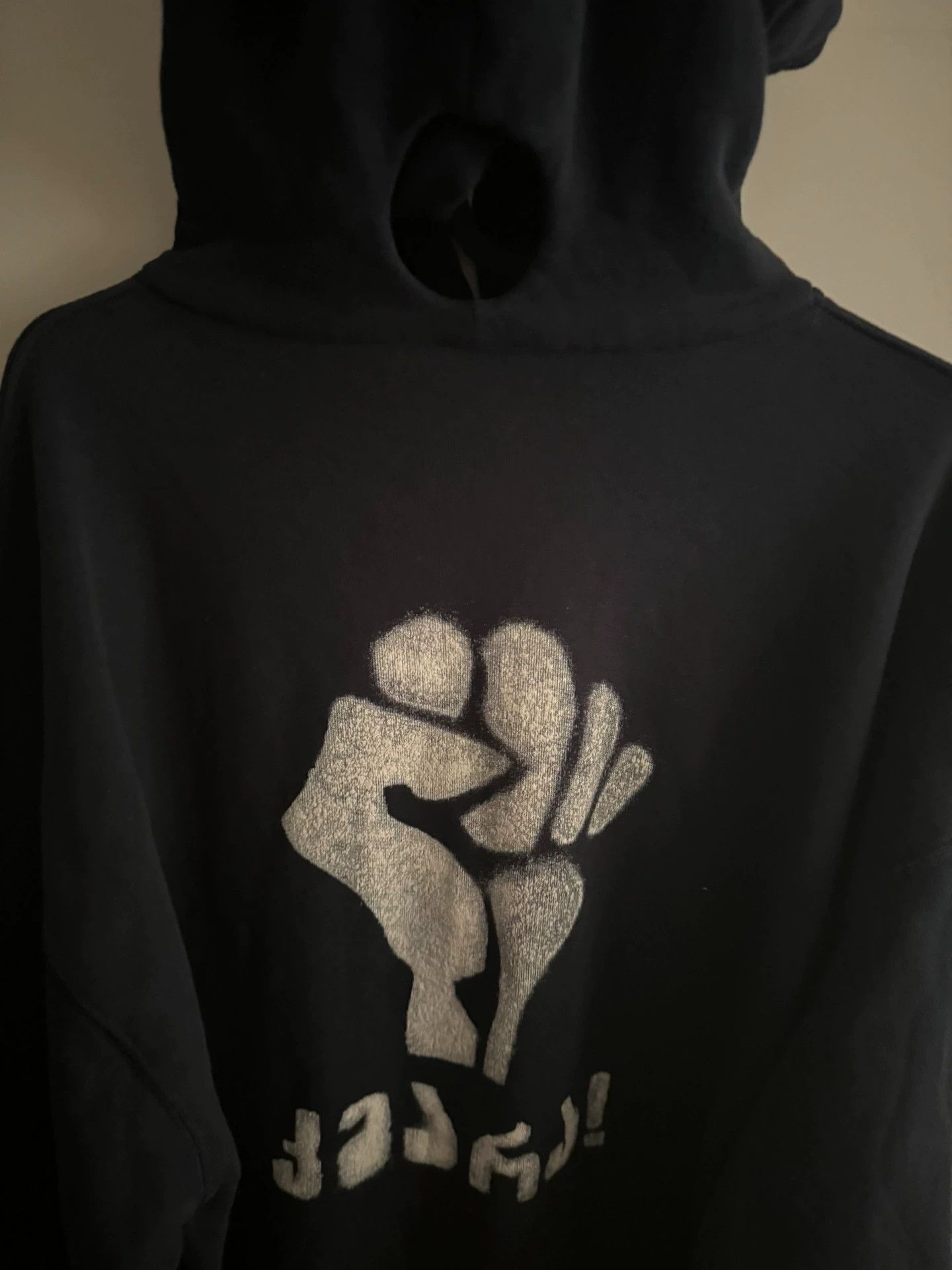 Vetements Vetements 19FW Spiral Fist Cutout Hoodie - dmc Size US XS / EU 42 / 0 - 3 Thumbnail