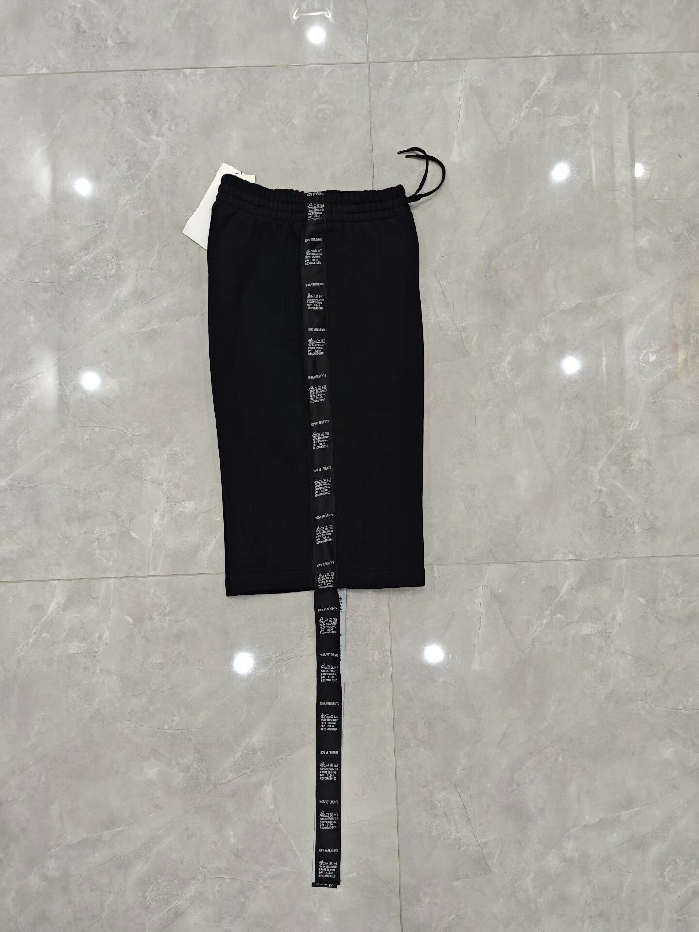 Vetements Vetements Women's Knit Logo Shorts - dmc Size US 26 / EU 42 - 3 Thumbnail