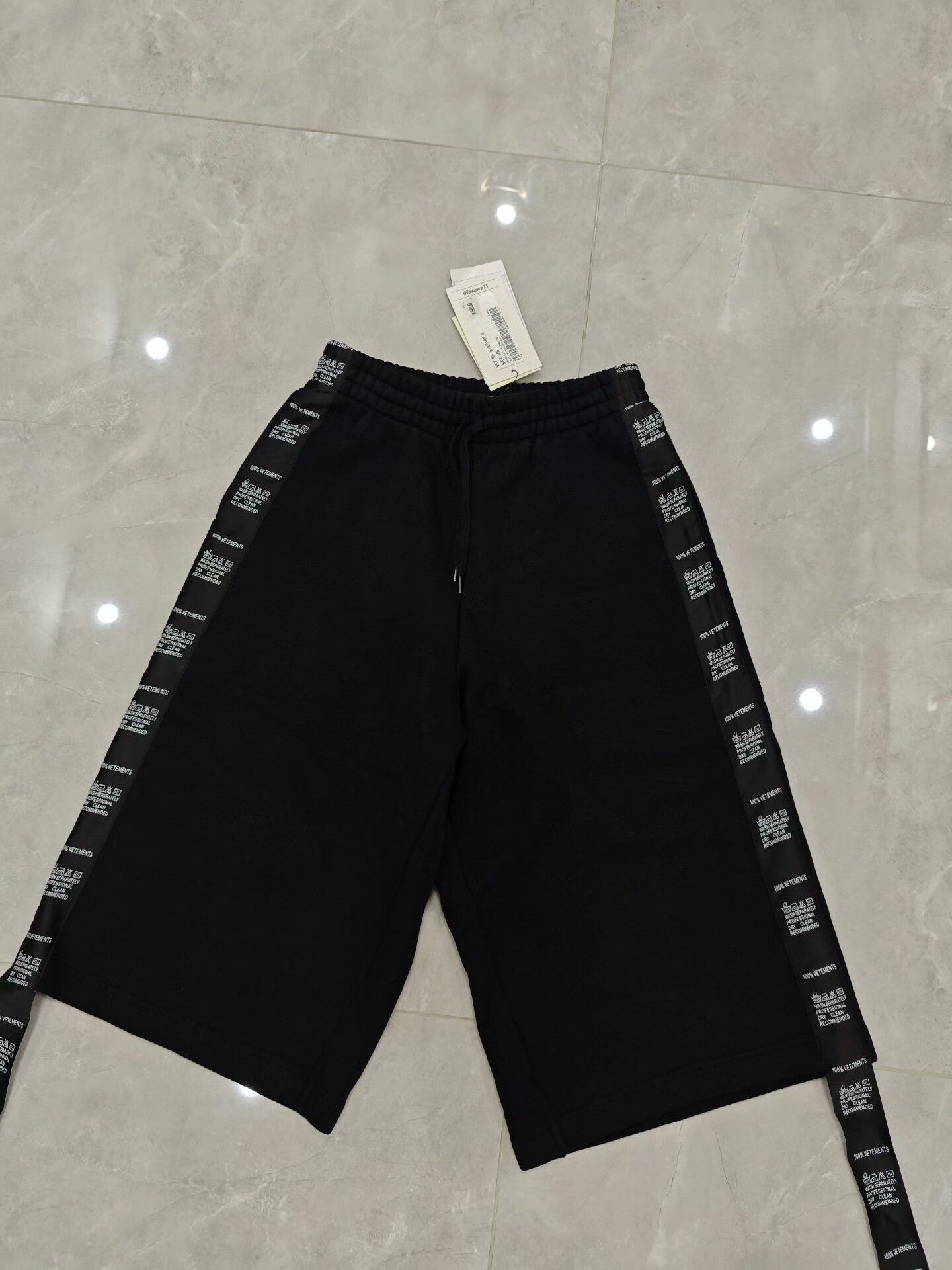 Vetements Vetements Women's Knit Logo Shorts - dmc Size US 26 / EU 42 - 4 Thumbnail