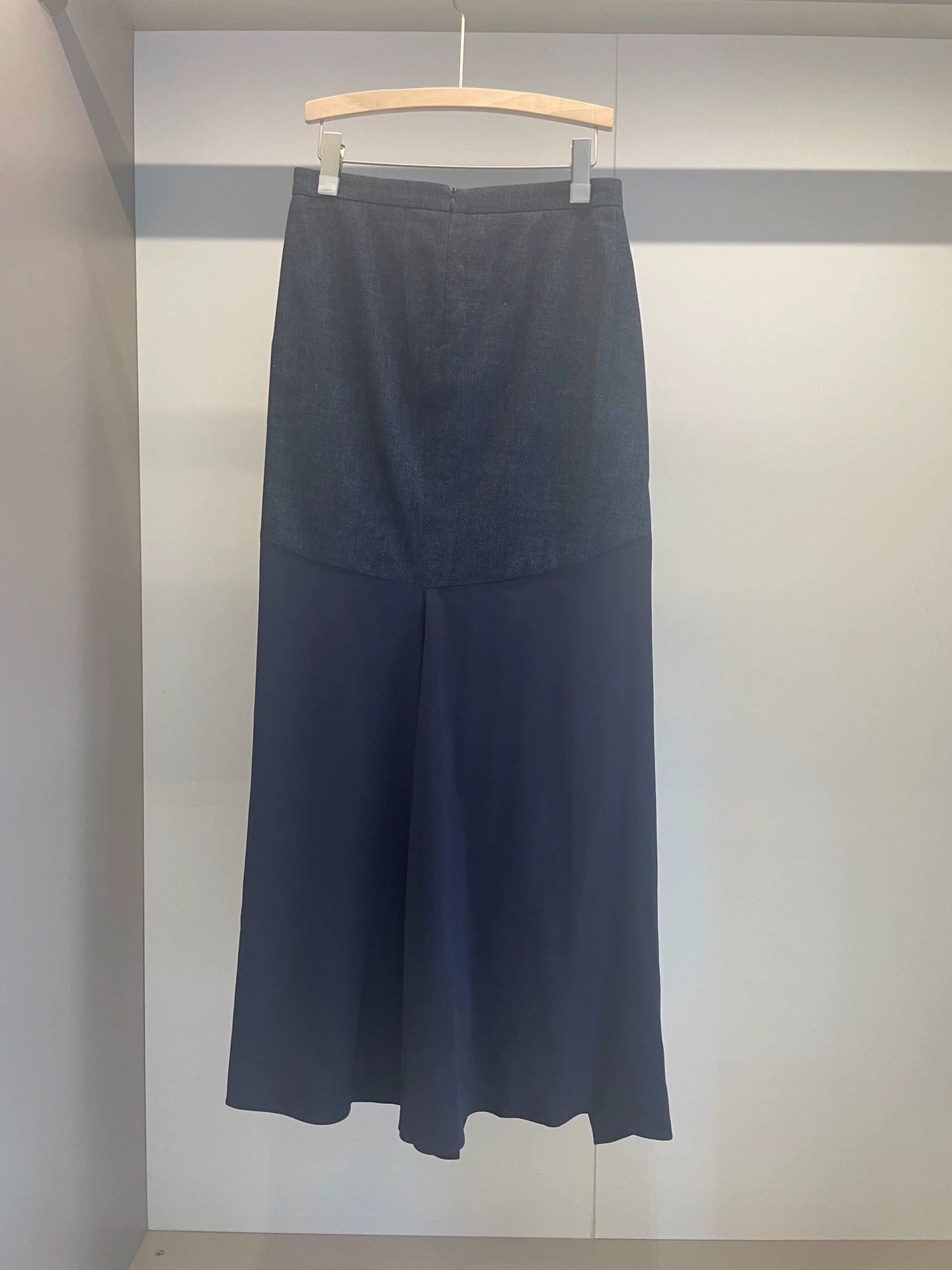 Brunello Cucinelli Brunello Cucinelli Denim Silk Midi Skirt - dmc Size US 31 - 2 Thumbnail