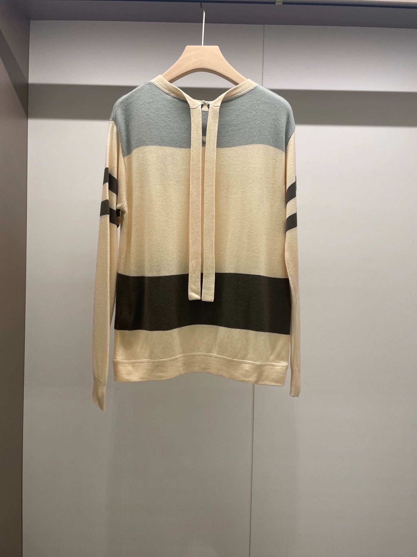 Brunello Cucinelli Brunello Cucinelli Beige Colorblock Sweater XS - dmc Size US XS / EU 42 / 0 - 2 Thumbnail