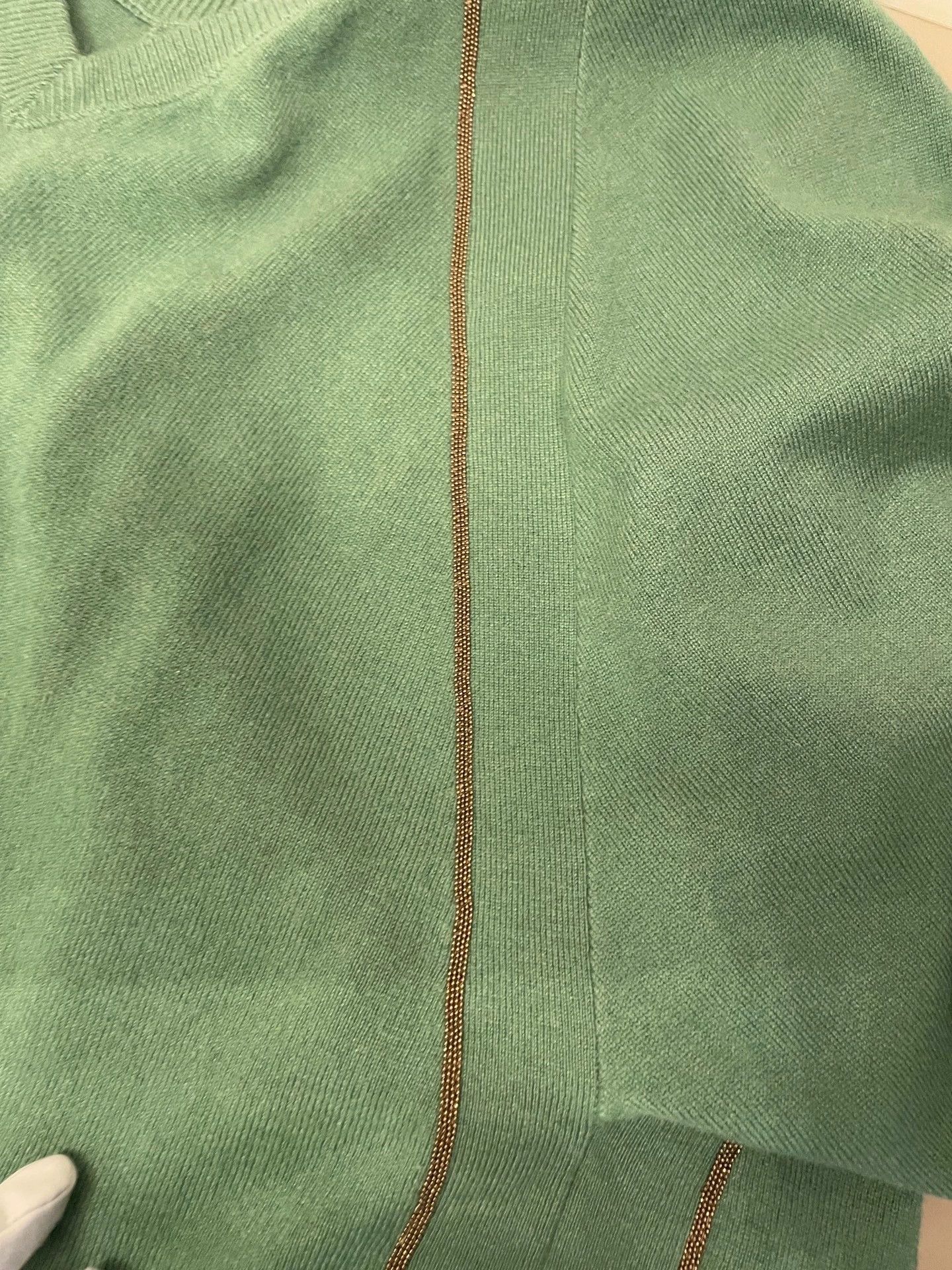 Brunello Cucinelli Brunello Cucinelli Green Beaded V-Neck Cashmere Sweater M - dmc Size US M / EU 48-50 / 2 - 4 Thumbnail