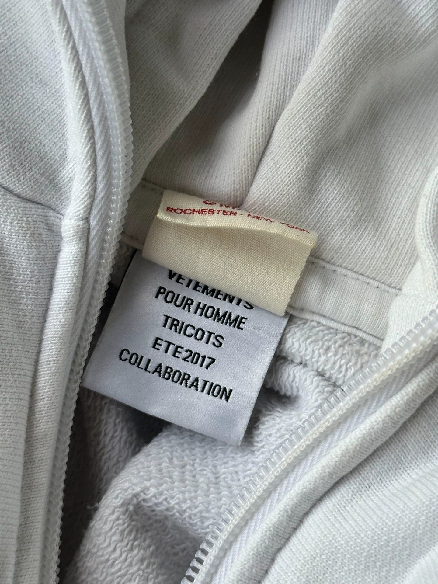 Vetements Champion Vetements Collaboration Zip Jacket - dmc Size US M / EU 48-50 / 2 - 2 Thumbnail