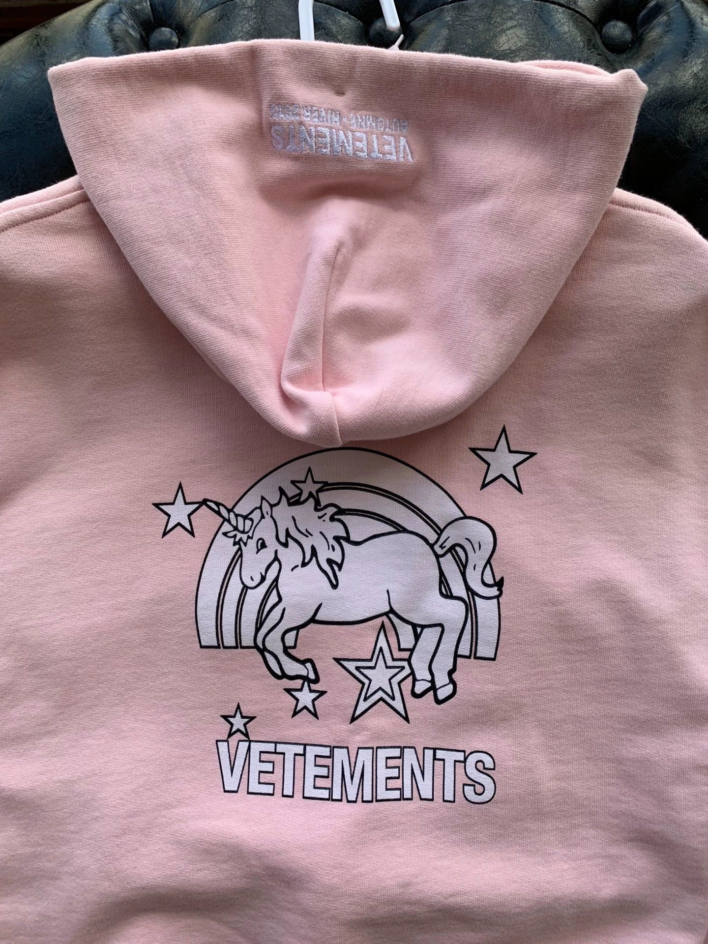 Vetements VETEMENTS Oversize Pink Unicorn Hoodie - dmc Size US S / EU 44-46 / 1 - 6 Thumbnail