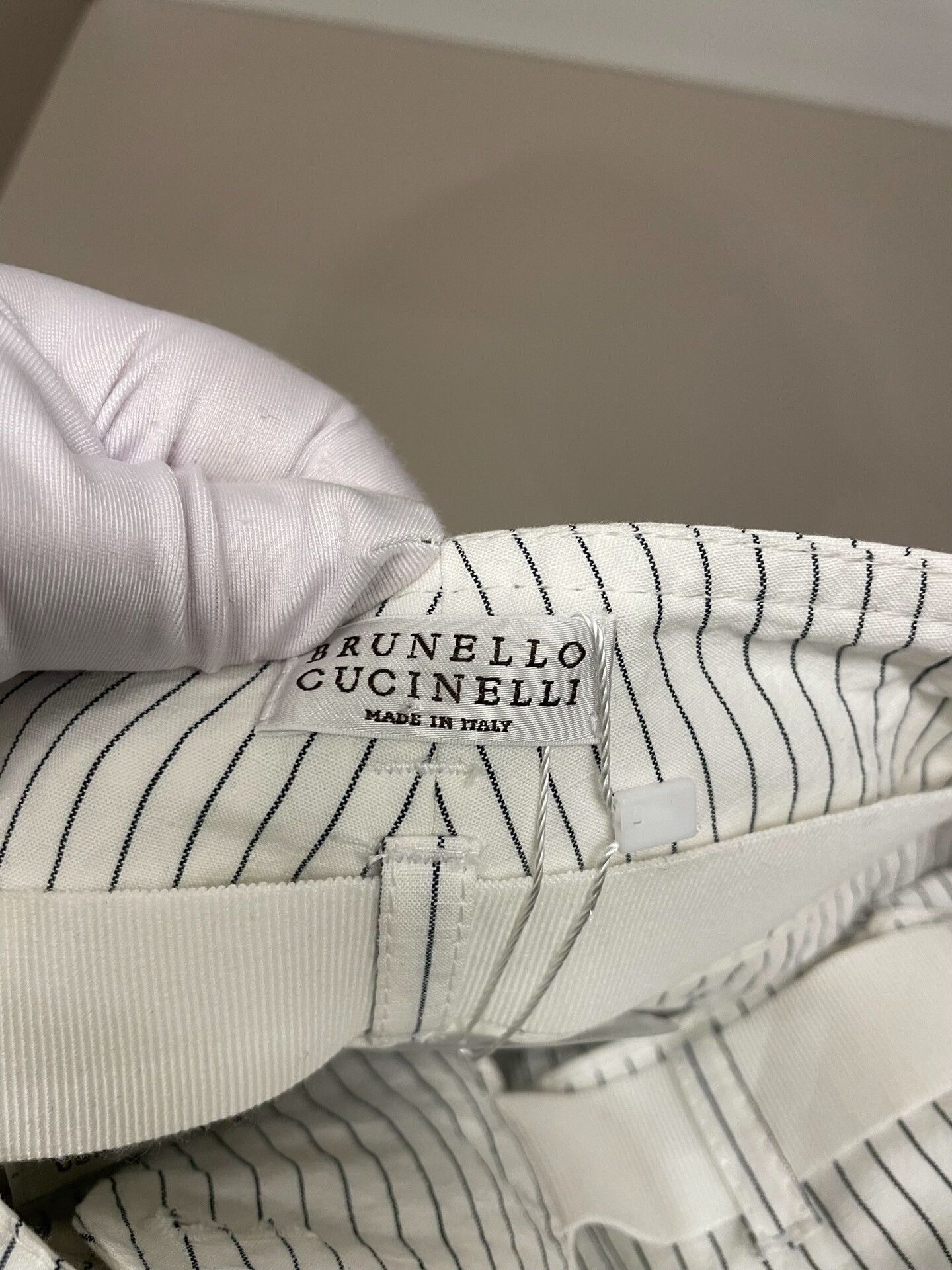 Brunello Cucinelli Brunello Cucinelli White Stripe High-Waist Shorts - dmc Size US 34 / EU 50 - 3 Thumbnail