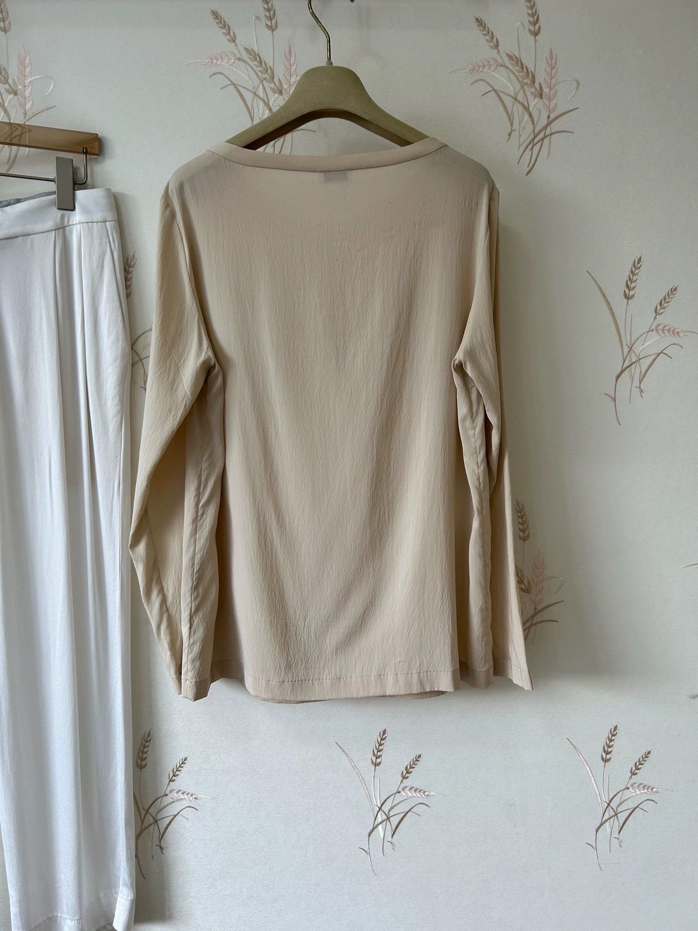 Loro Piana Brunello Cucinelli Beige Silk Top - dmc Size US L / EU 52-54 / 3 - 2 Thumbnail