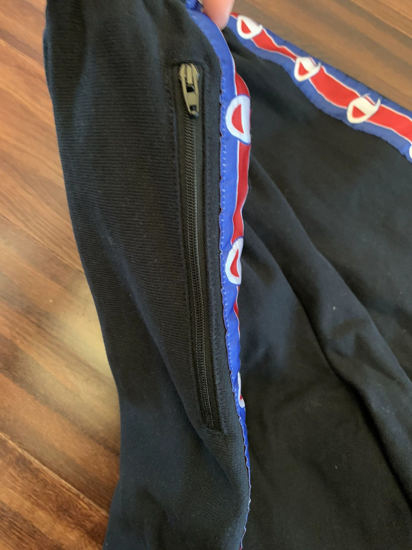 Vetements Vetements x Champion Reverse Weave Shorts - dmc Size US 26 / EU 42 - 7 Thumbnail