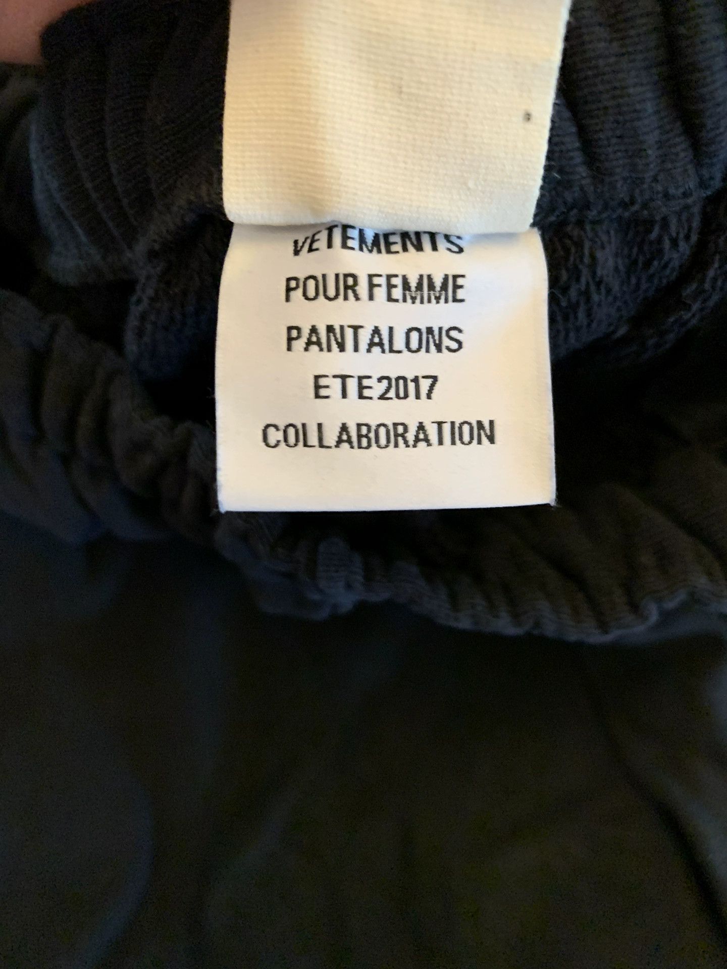 Vetements Vetements x Champion Reverse Weave Shorts - dmc Size US 26 / EU 42 - 5 Thumbnail