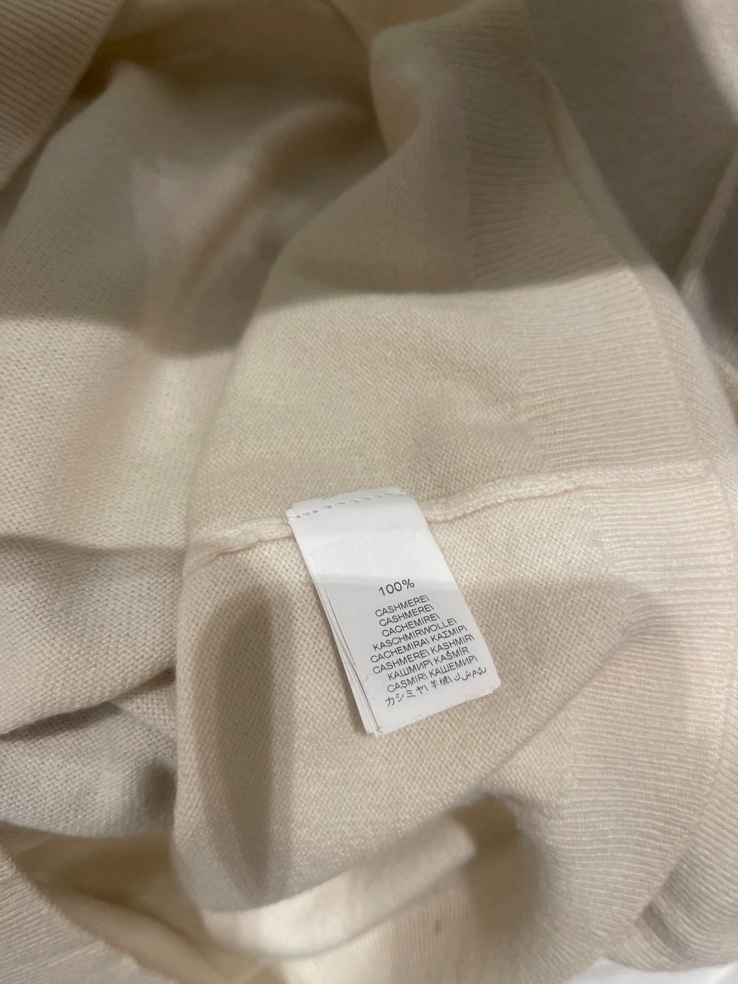 Brunello Cucinelli Brunello Cucinelli Beaded Cashmere T-shirt L - dmc Size US L / EU 52-54 / 3 - 4 Thumbnail