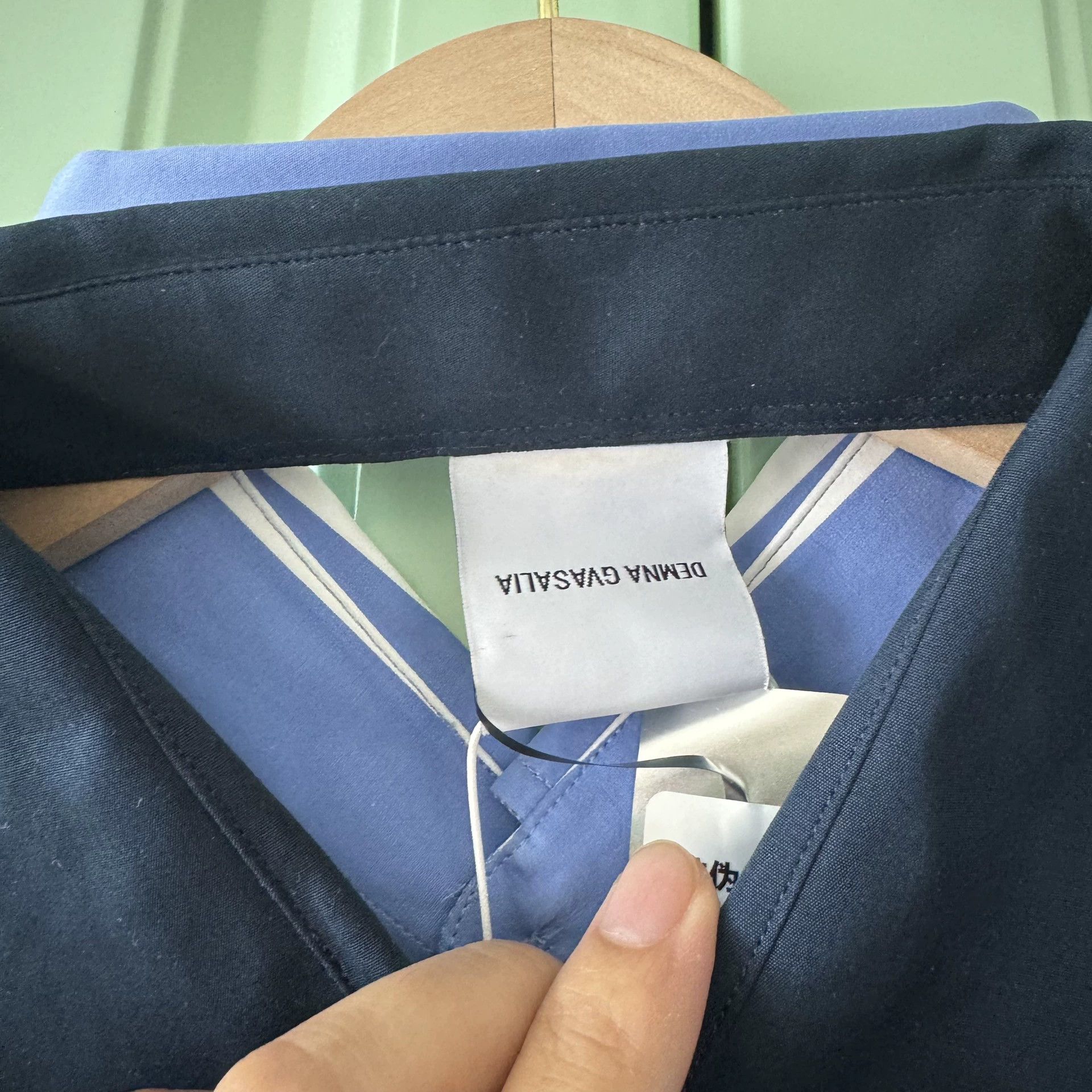Vetements VETEMENTS 2018 Blue Stripe Shirt XS - dmc Size US XS / EU 42 / 0 - 8 Thumbnail