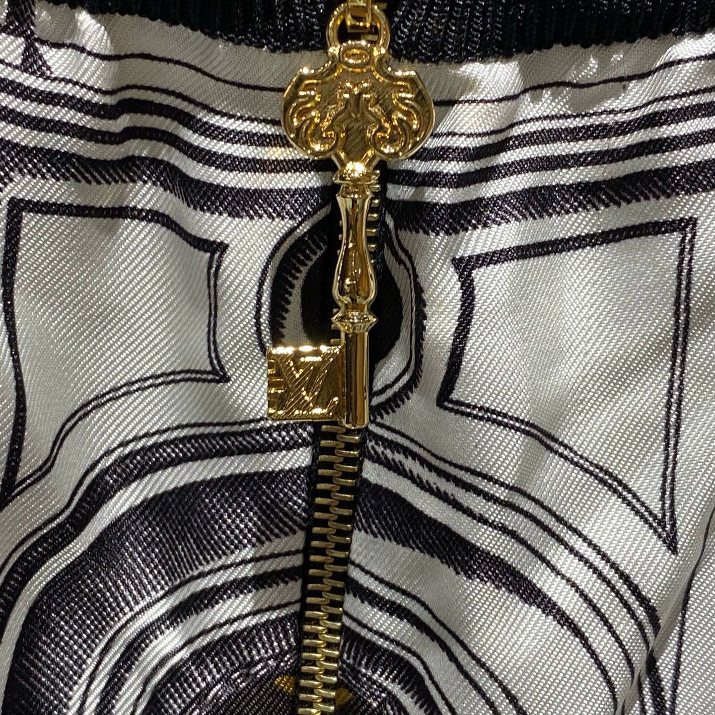 Louis Vuitton City Limited Silk Sweatshirt - dmc