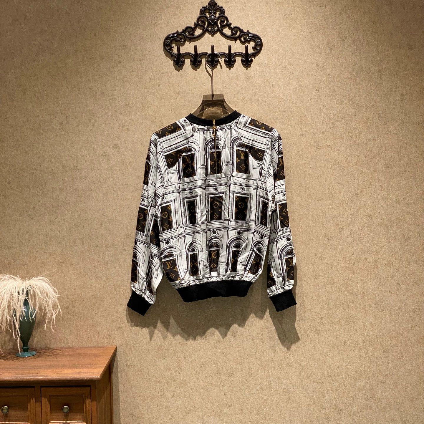 Louis Vuitton City Limited Silk Sweatshirt - dmc