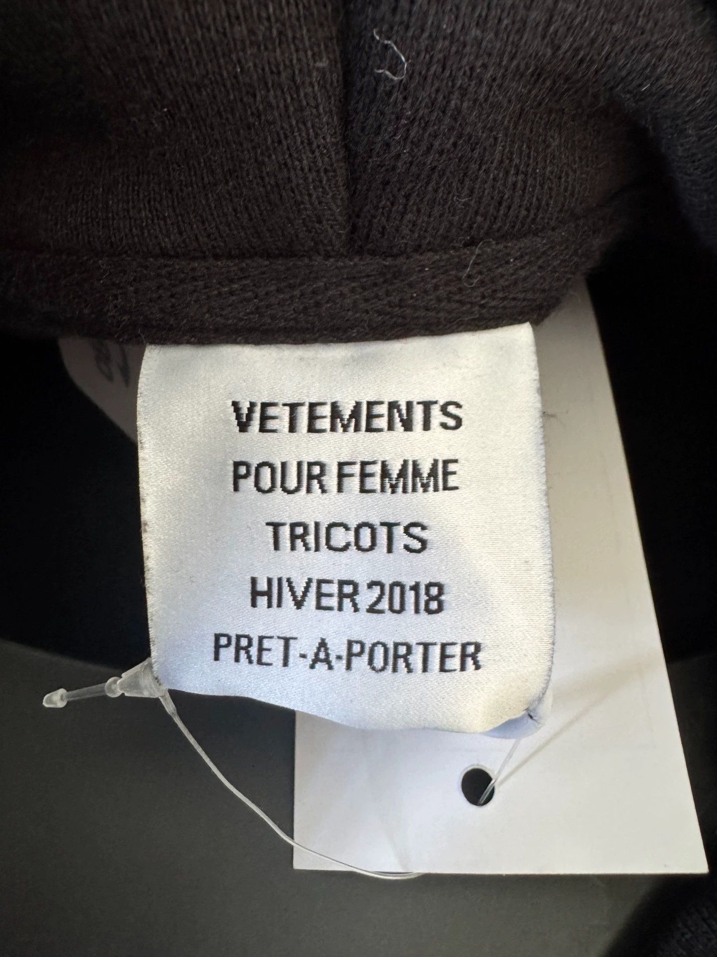 Vetements Vetements 18SS Blood Droplet Sanskrit Hoodie - dmc Size US M / EU 48-50 / 2 - 6 Thumbnail