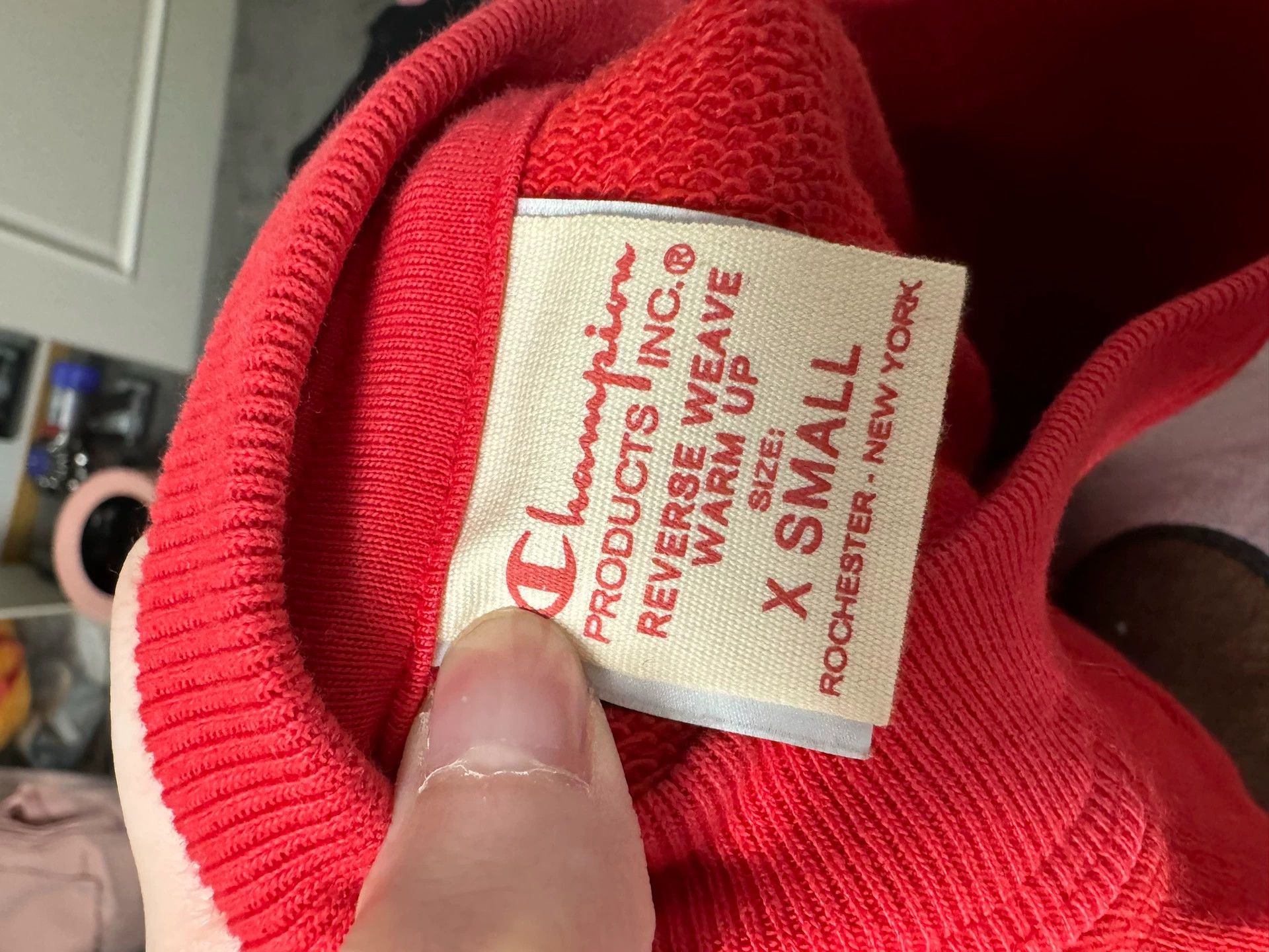 Vetements Vetements 17ss Red Distressed Sleeve Sweatshirt - dmc Size US XS / EU 42 / 0 - 3 Thumbnail