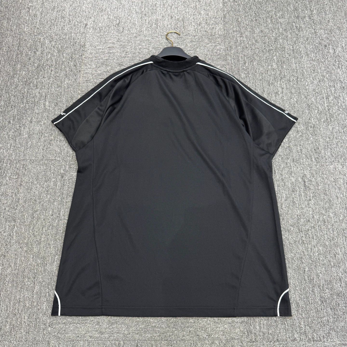 Balenciaga Balenciaga Manchester United Football Jersey - dmc Size US M / EU 48-50 / 2 - 6 Thumbnail
