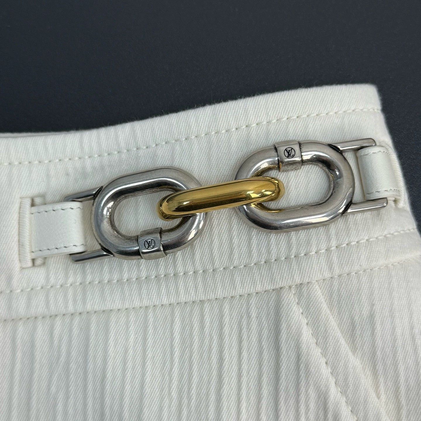 Louis Vuitton Louis Vuitton Cream Metal Logo Midi Skirt - dmc Size US 38 / EU 54 - 9 Thumbnail