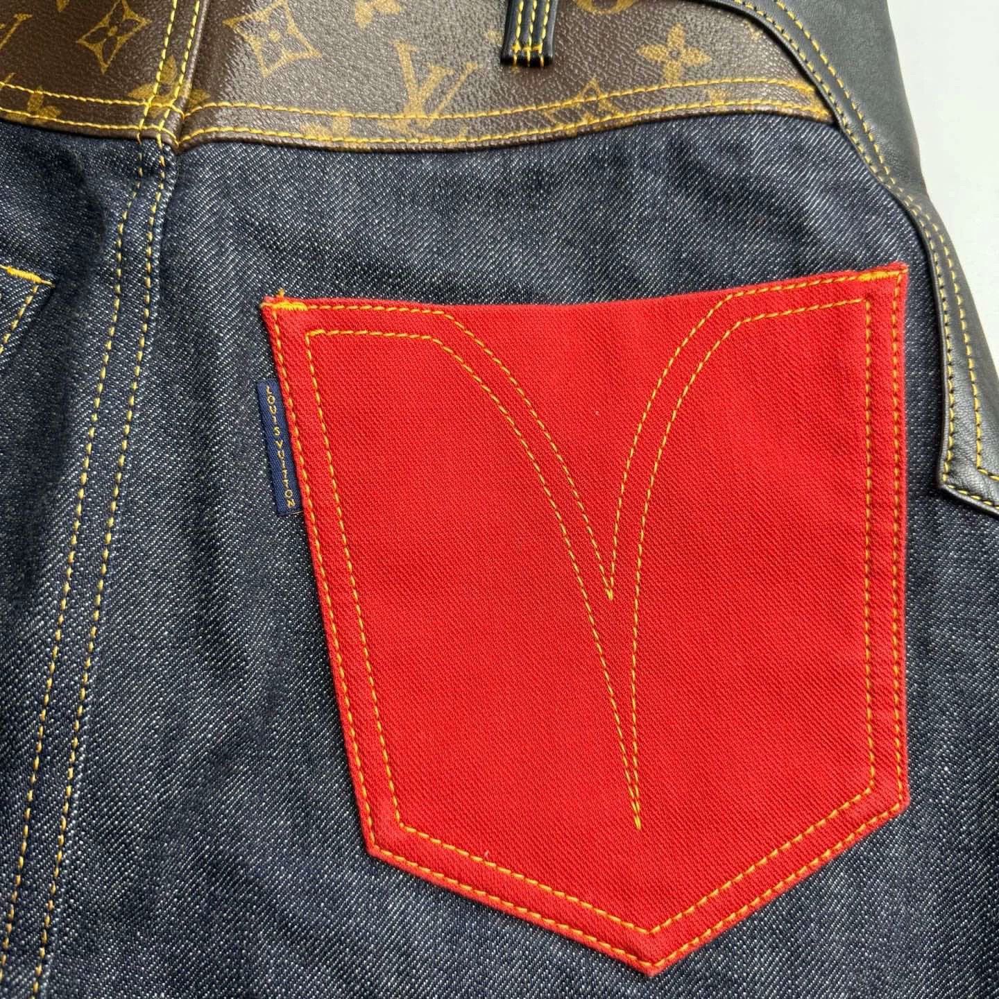 Louis Vuitton Louis Vuitton Blue Denim Skirt with Gold Buckle - dmc Size US 34 / EU 50 - 8 Thumbnail