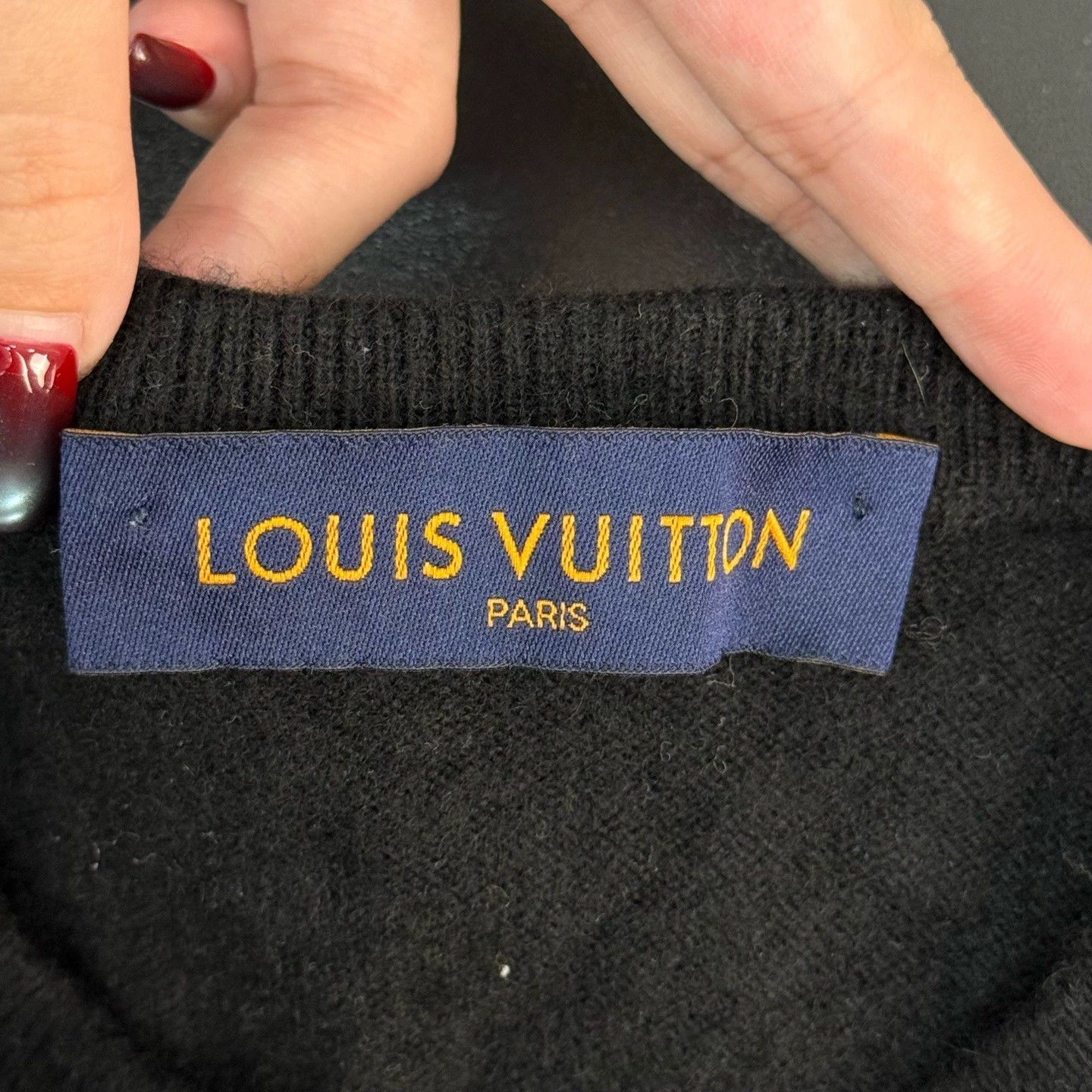 Louis Vuitton LV Black Logo Embroidered Cashmere Sweater XS - dmc Size US XS / EU 42 / 0 - 5 Thumbnail