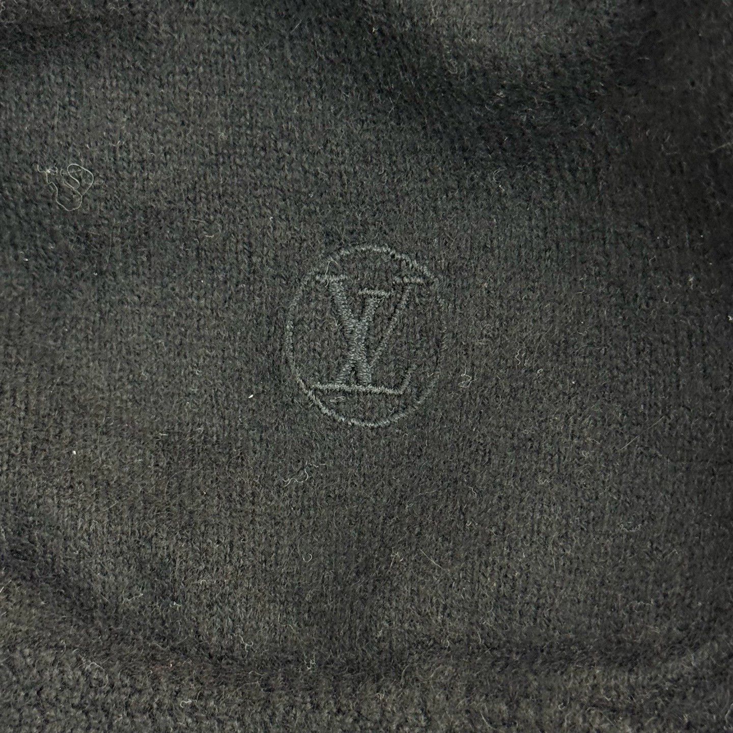Louis Vuitton LV Black Logo Embroidered Cashmere Sweater XS - dmc Size US XS / EU 42 / 0 - 7 Thumbnail