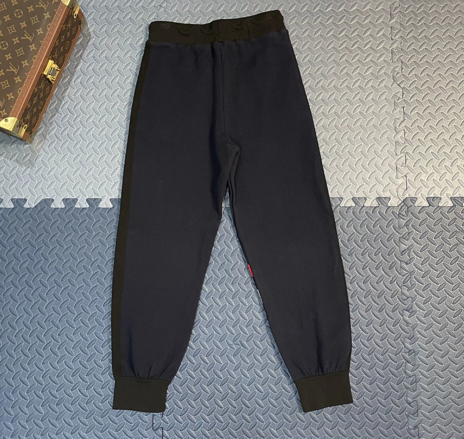 Louis Vuitton Louis Vuitton Limited Edition Casual Pants - dmc Size US 35 - 3 Thumbnail
