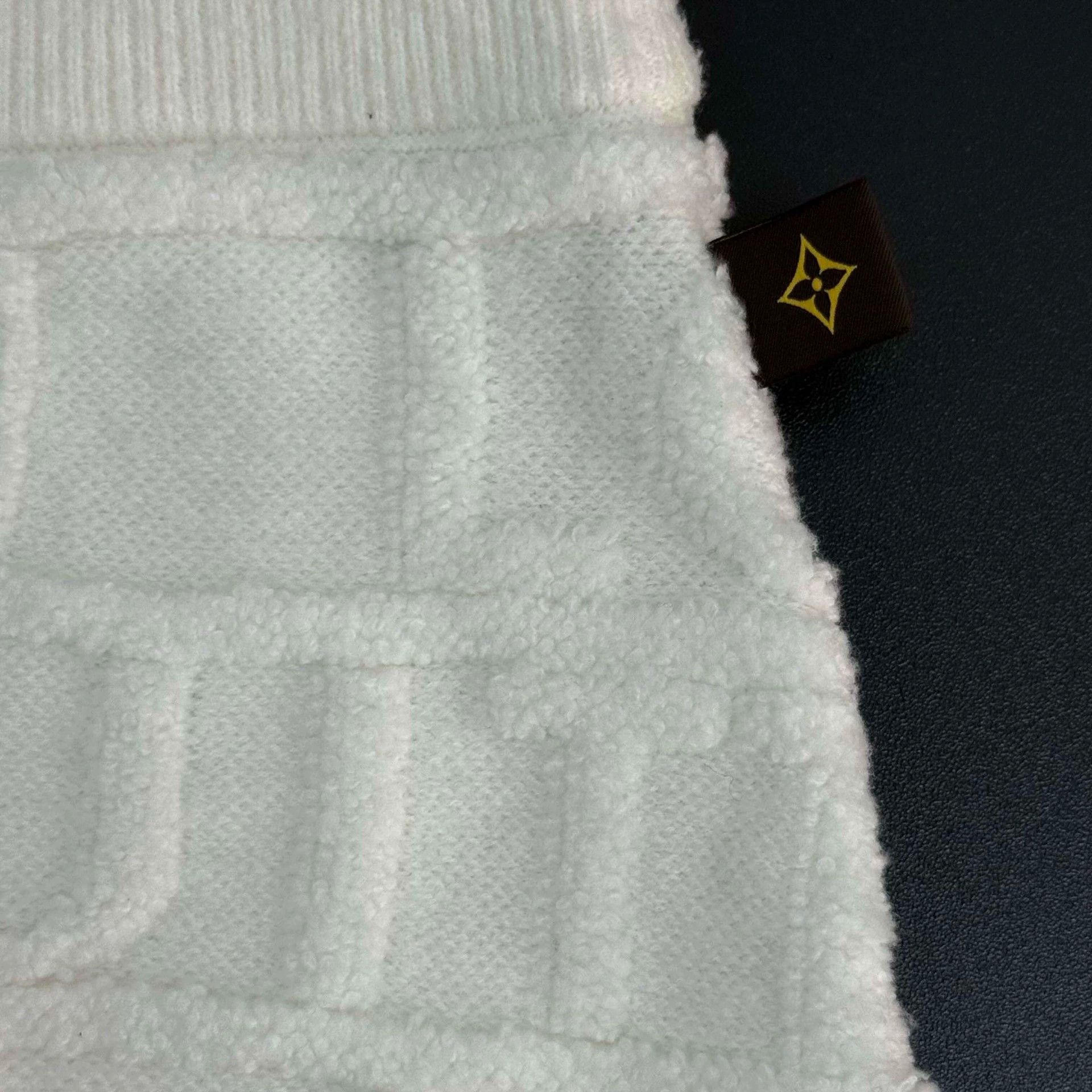 Louis Vuitton Louis Vuitton White Logo Wool Skirt - dmc Size US 26 / EU 42 - 7 Thumbnail