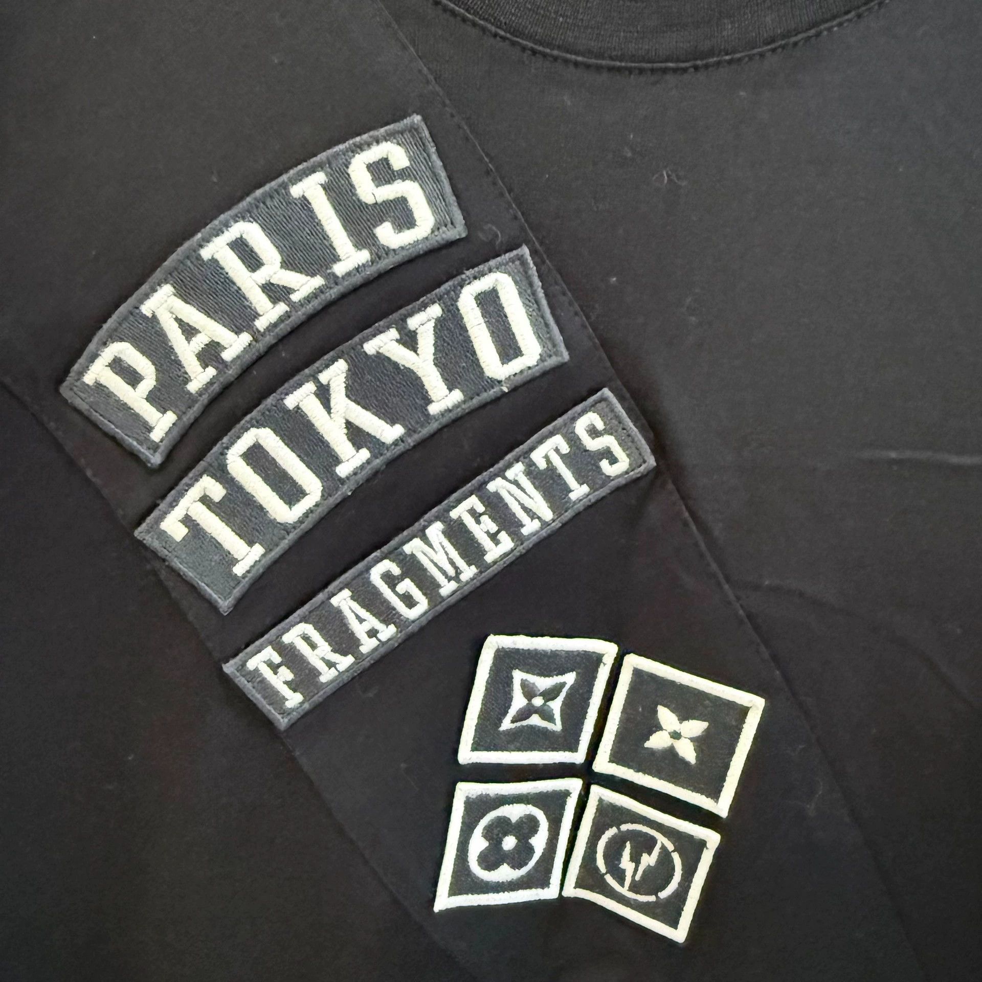 Louis Vuitton Louis Vuitton Fragment collaborative T-shirt - dmc Size US XXS / EU 40 - 2 Thumbnail