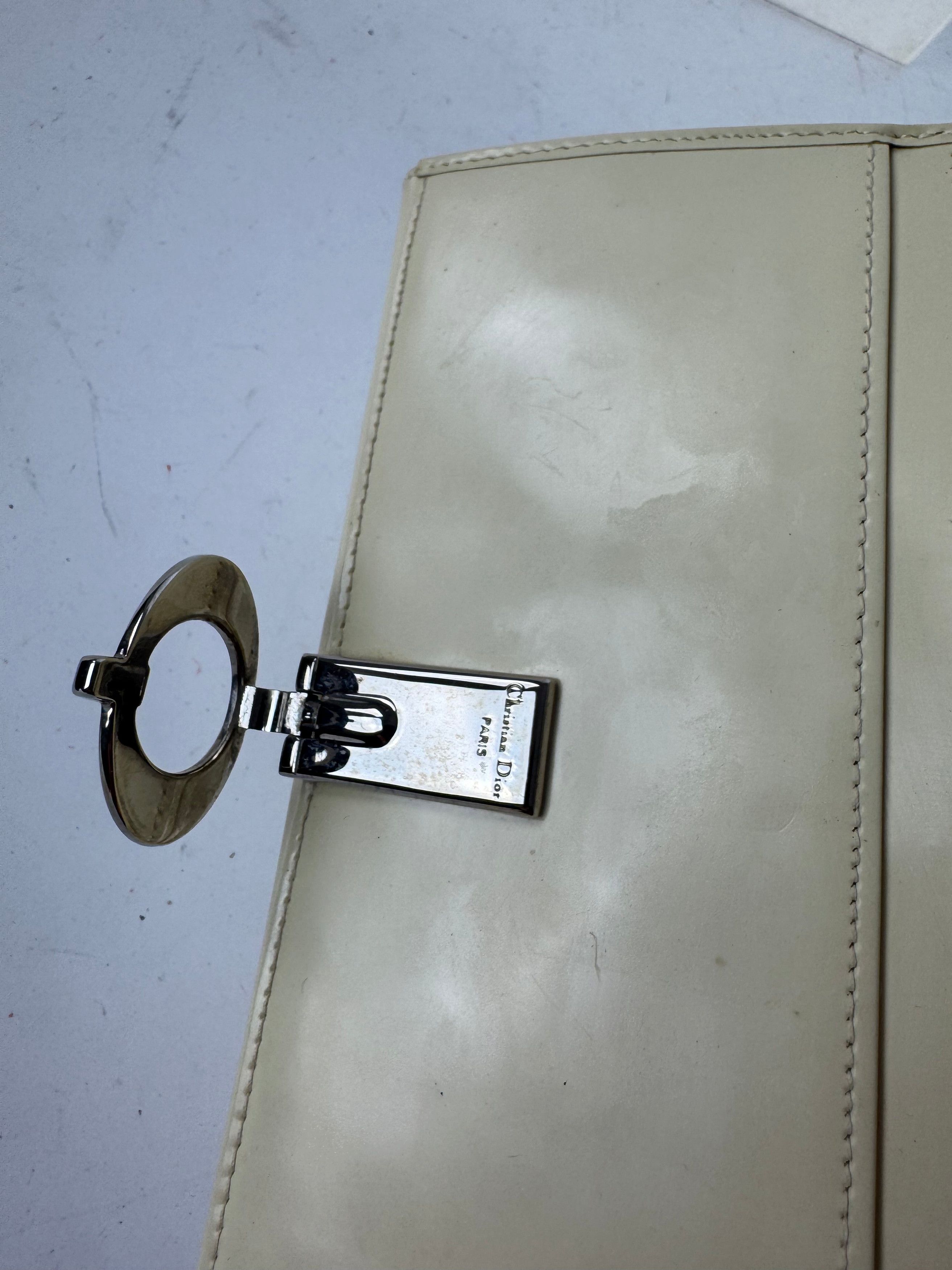 Dior Vintage Patent Leather Wallet White Size ONE SIZE - 7 Thumbnail