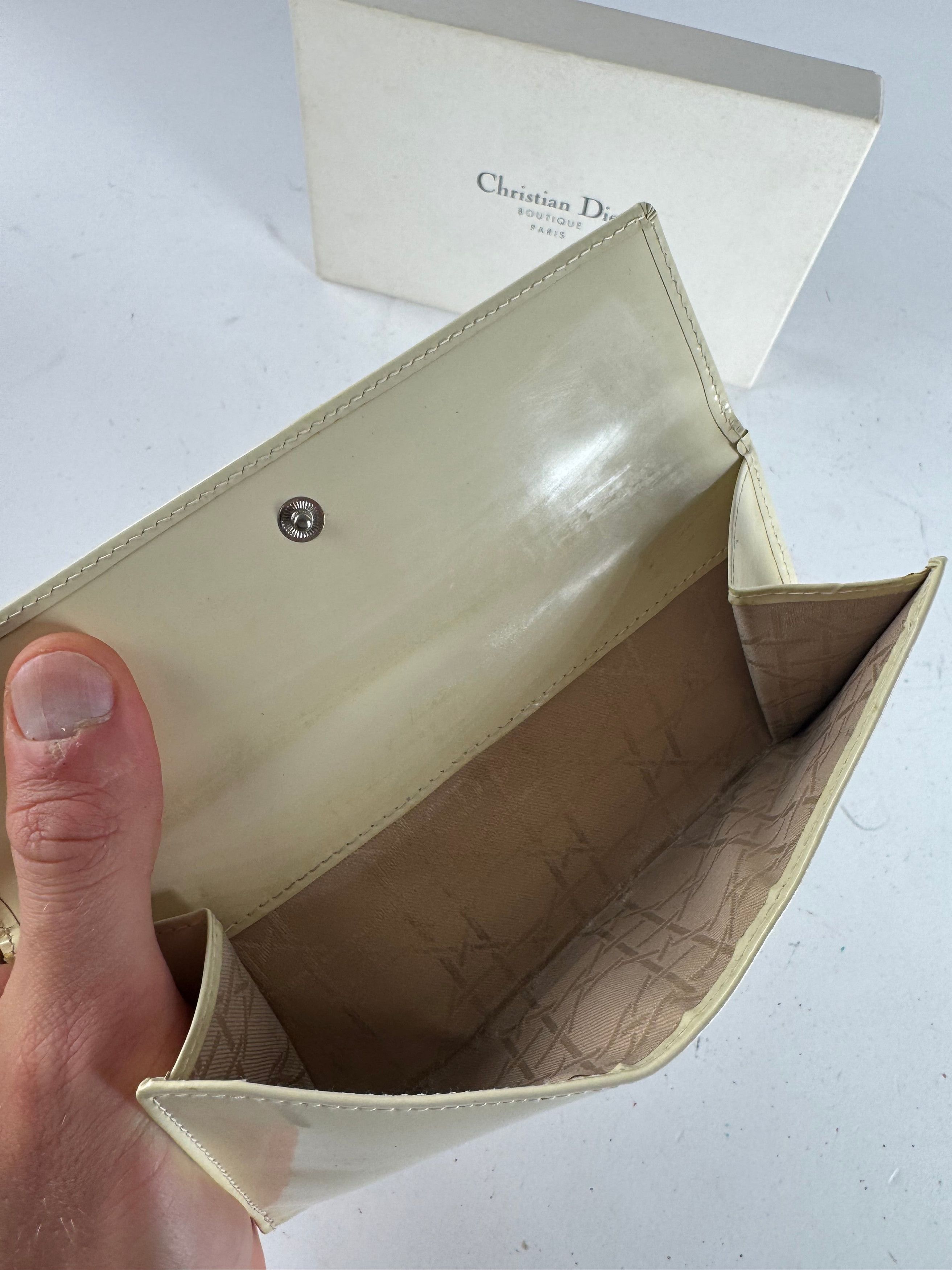Dior Vintage Patent Leather Wallet White Size ONE SIZE - 8 Thumbnail
