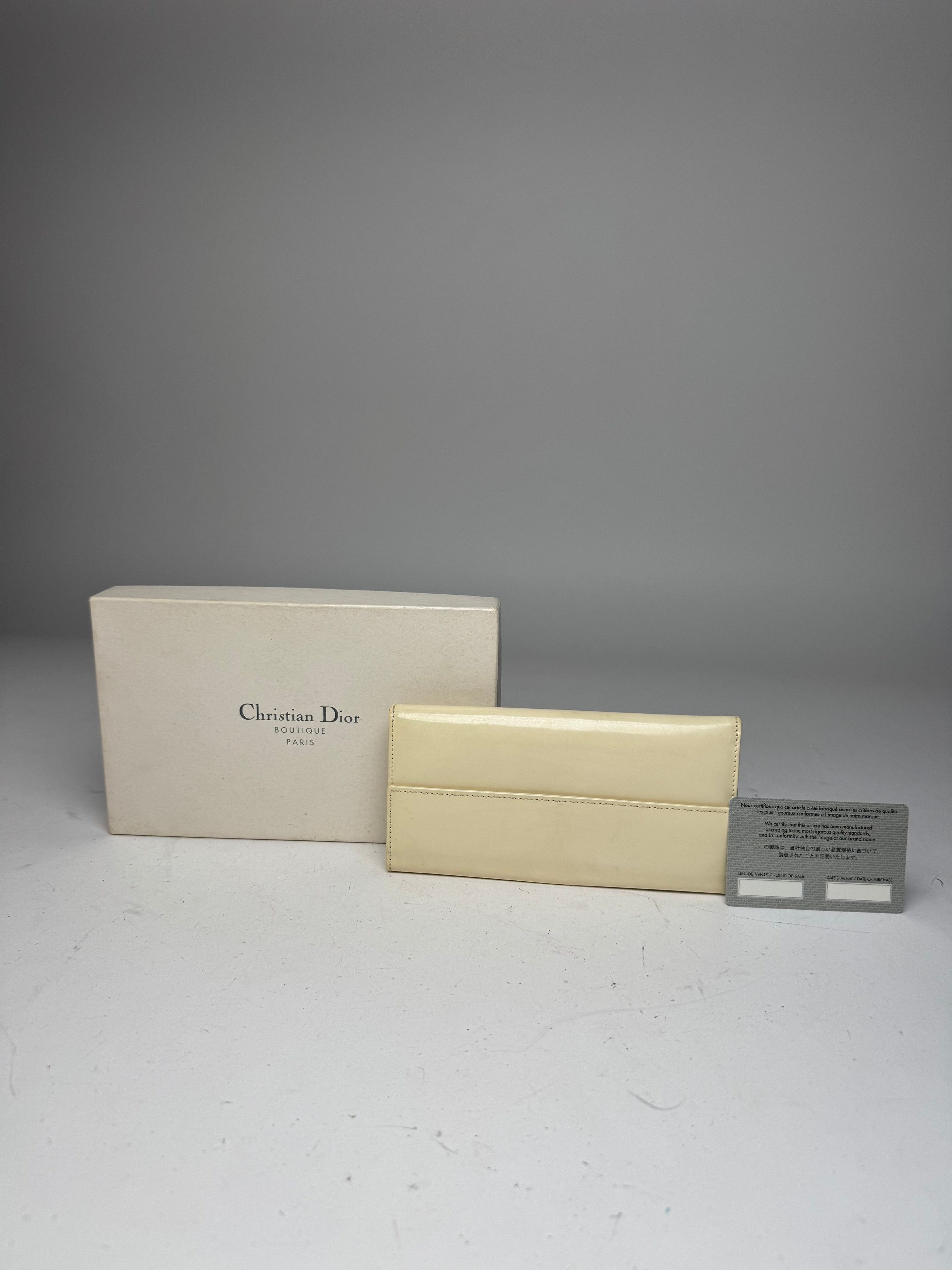 Dior Vintage Patent Leather Wallet White Size ONE SIZE - 2 Thumbnail