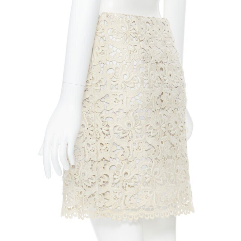 Michael Kors MICHAEL KORS COLLECTION beige embroidered lace fited skirt US2 26" Size 27" / US 4 / IT 40 - 7 Thumbnail
