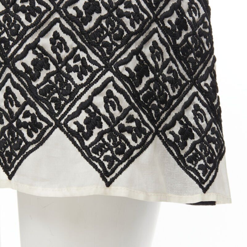 Giambattista Valli GIAMBATTISTA VALLI geometric jacquard front black cotton t-shirt dress XXS Size XXS / US 00 / IT 34 - 2 Thumbnail