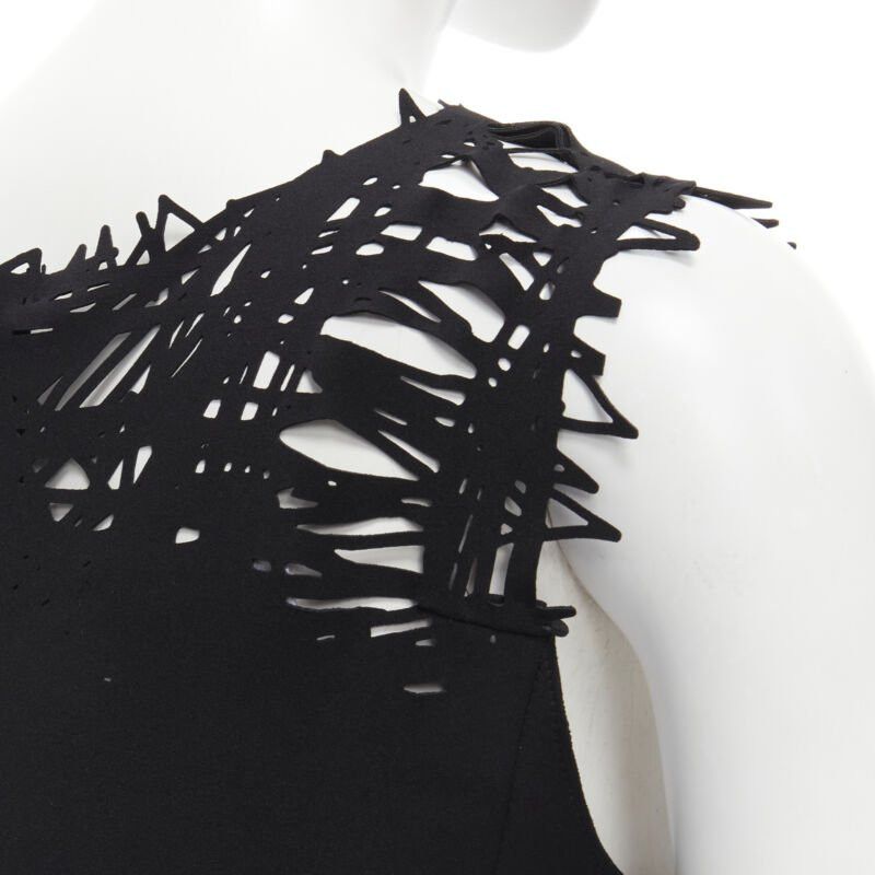Oscar De La Renta OSCAR DE LA RENTA laser cut scribble cut out scuba sheath pencil dress S Size S / US 4 / IT 40 - 7 Thumbnail