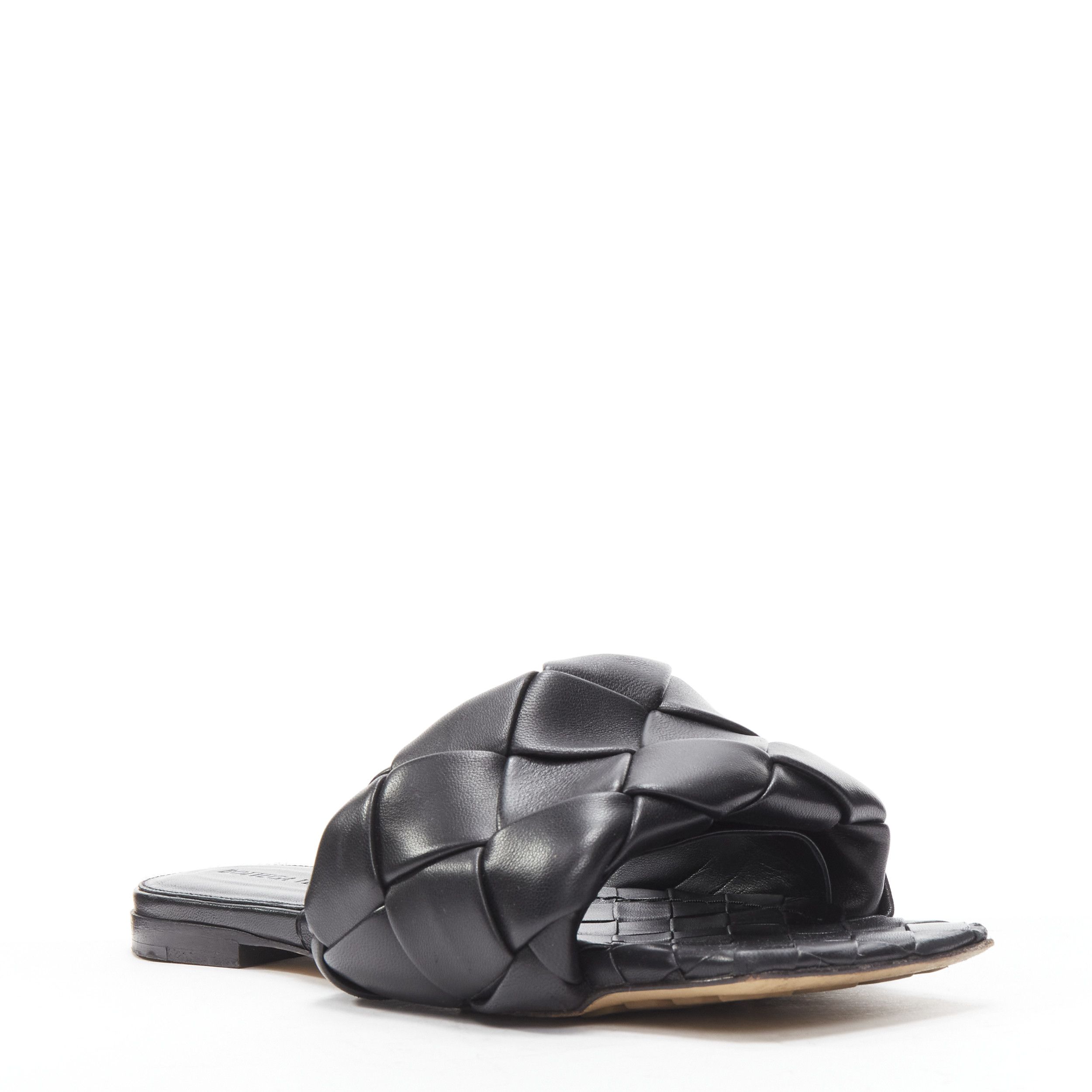 Bottega Veneta BOTTEGA VENETA Lido black intrecciato maxi woven leather padded flat sandals EU37 Size US 7 / IT 37 - 2 Thumbnail
