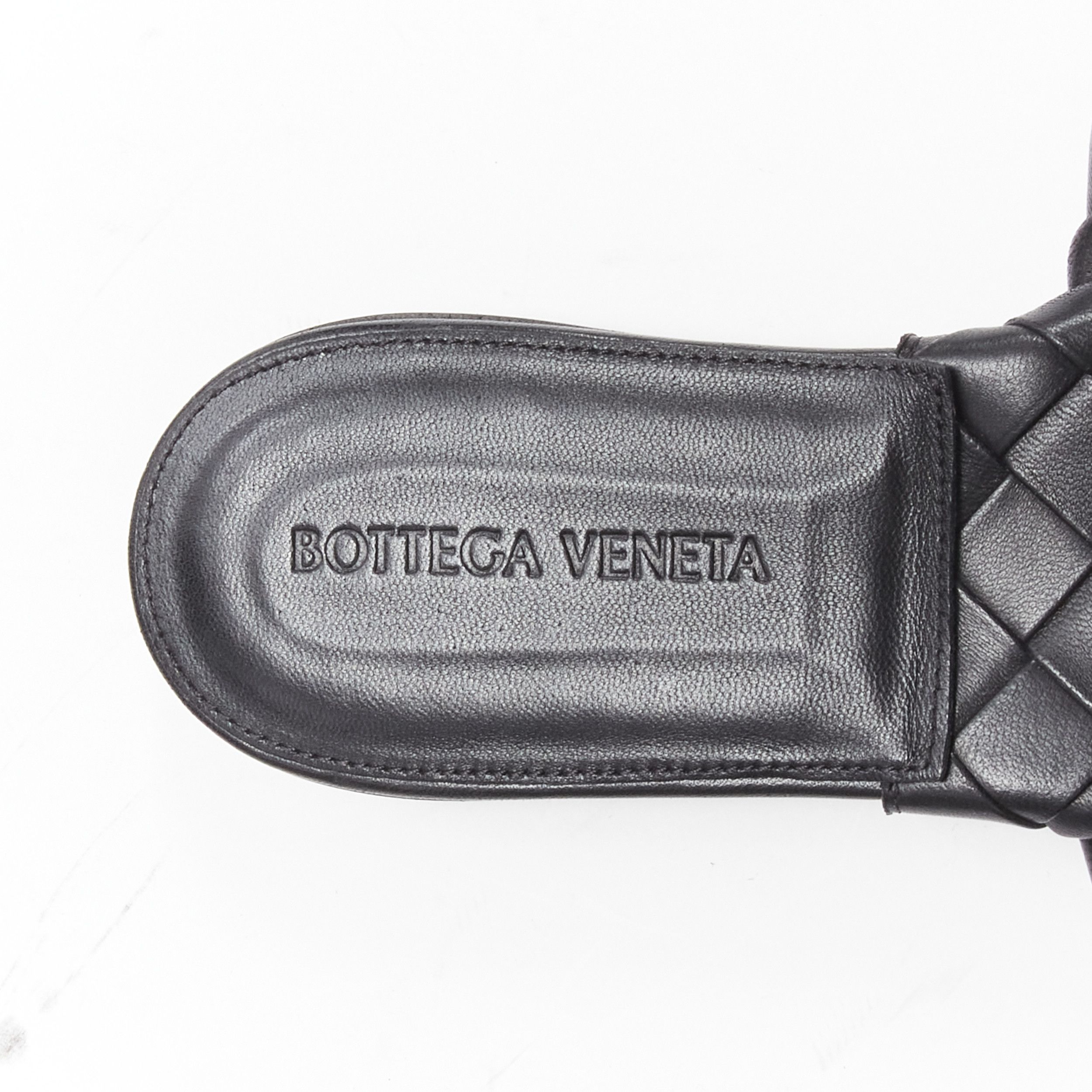 Bottega Veneta BOTTEGA VENETA Lido black intrecciato maxi woven leather padded flat sandals EU37 Size US 7 / IT 37 - 6 Thumbnail