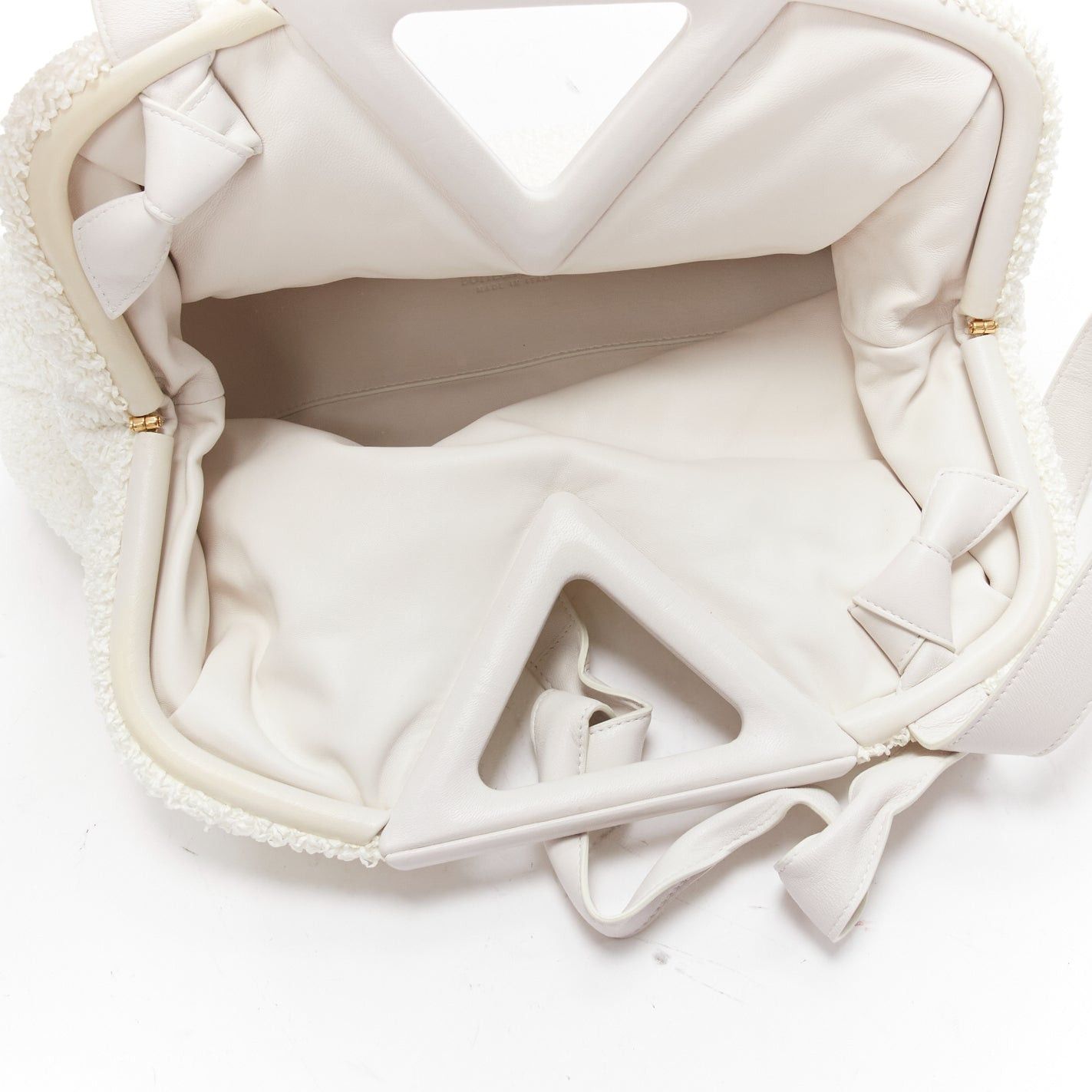 Bottega Veneta BOTTEGA VENETA Point Triangle white sponge boucle curly raffia leather shoulder bag Size ONE SIZE - 9 Thumbnail