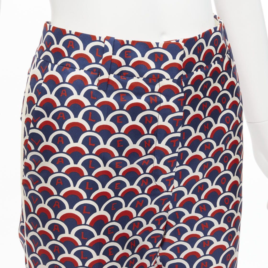Valentino VALENTINO 100% silk scallop print logo print navy red flared pants IT36 XXS Size 25" / US 0 / IT 36 - 2 Thumbnail
