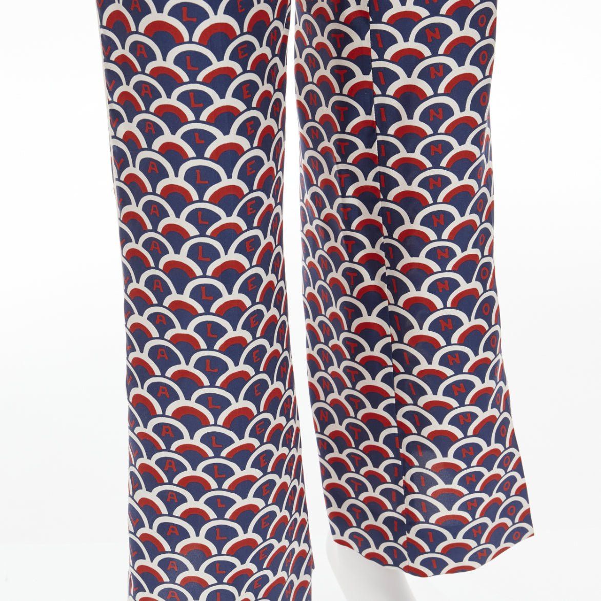 Valentino VALENTINO 100% silk scallop print logo print navy red flared pants IT36 XXS Size 25" / US 0 / IT 36 - 7 Thumbnail