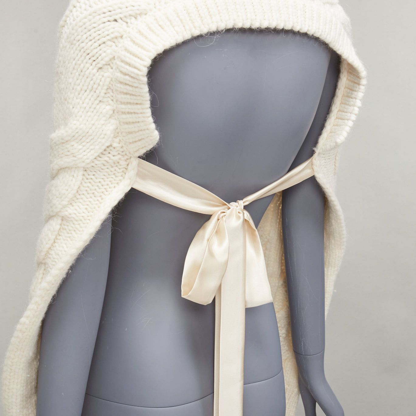 Simone Rocha SIMONE ROCHA cream alpaca ribbon tie open back draped cable knit top S Size S / US 4 / IT 40 - 6 Thumbnail
